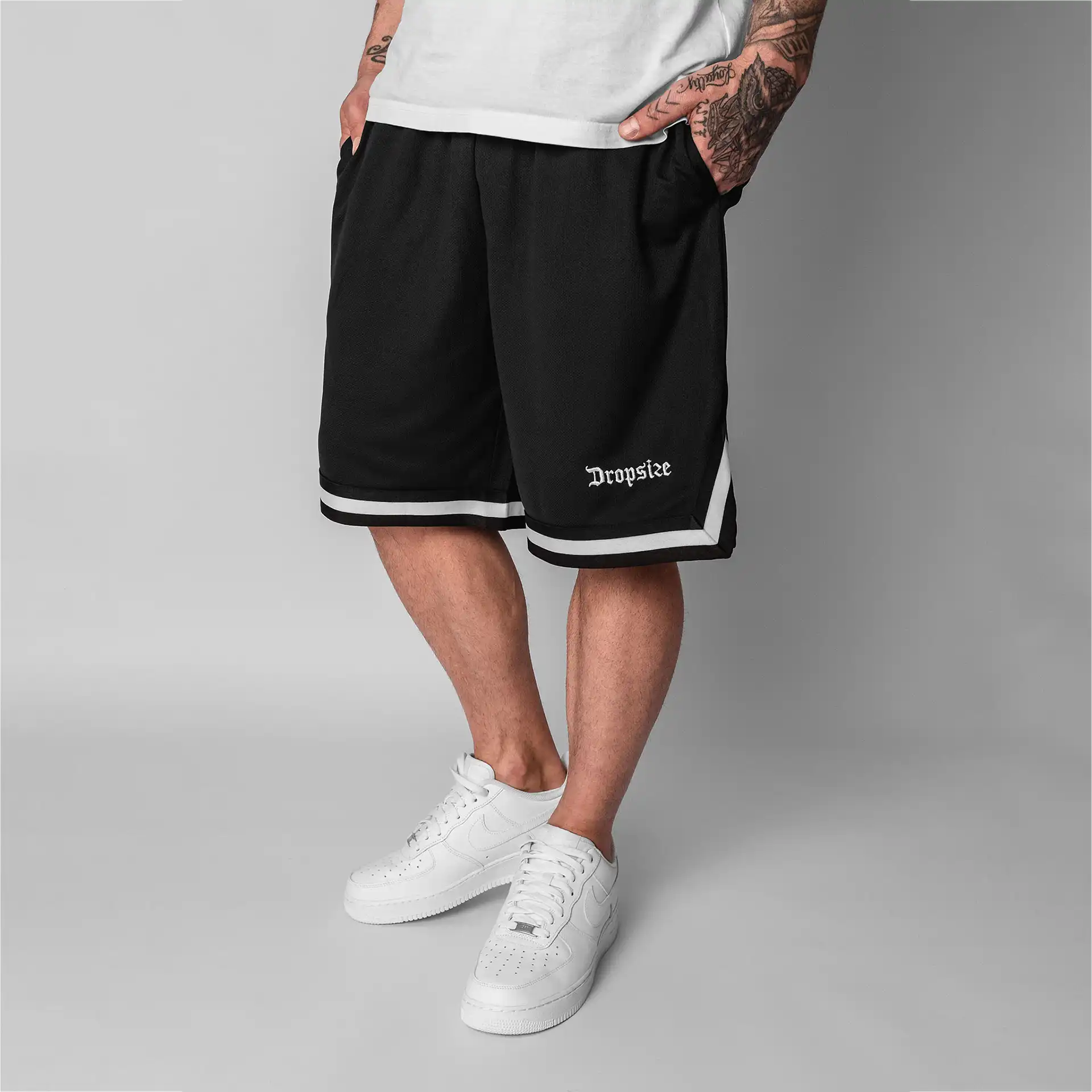 Dropsize Logo Mesh Shorts Black/White