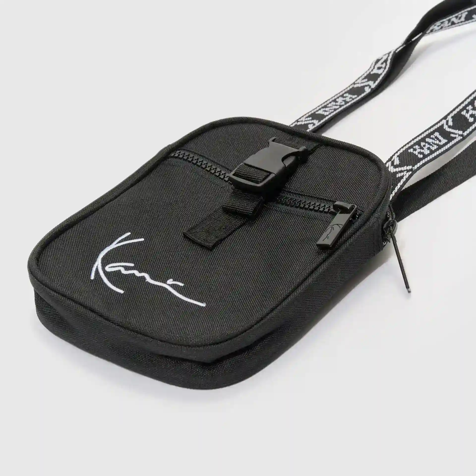 Karl Kani Signature Tape Messenger Bag Black/White