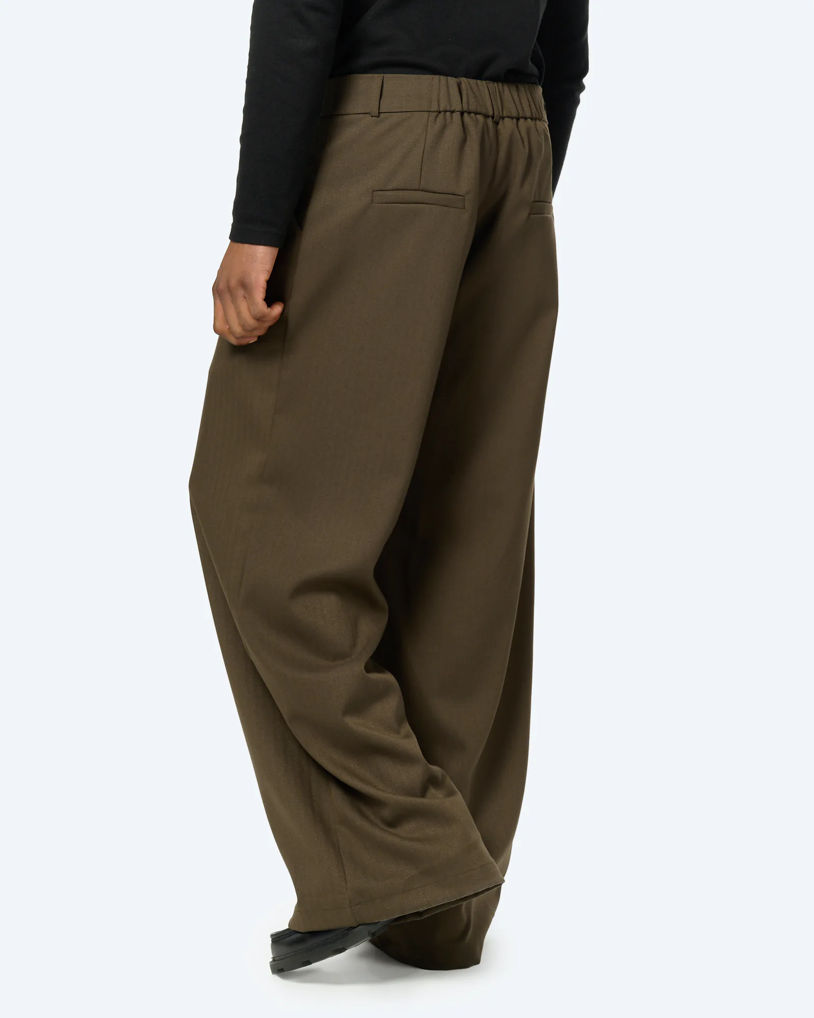 Another Cotton Pleated Loose Fit Pants Brown
