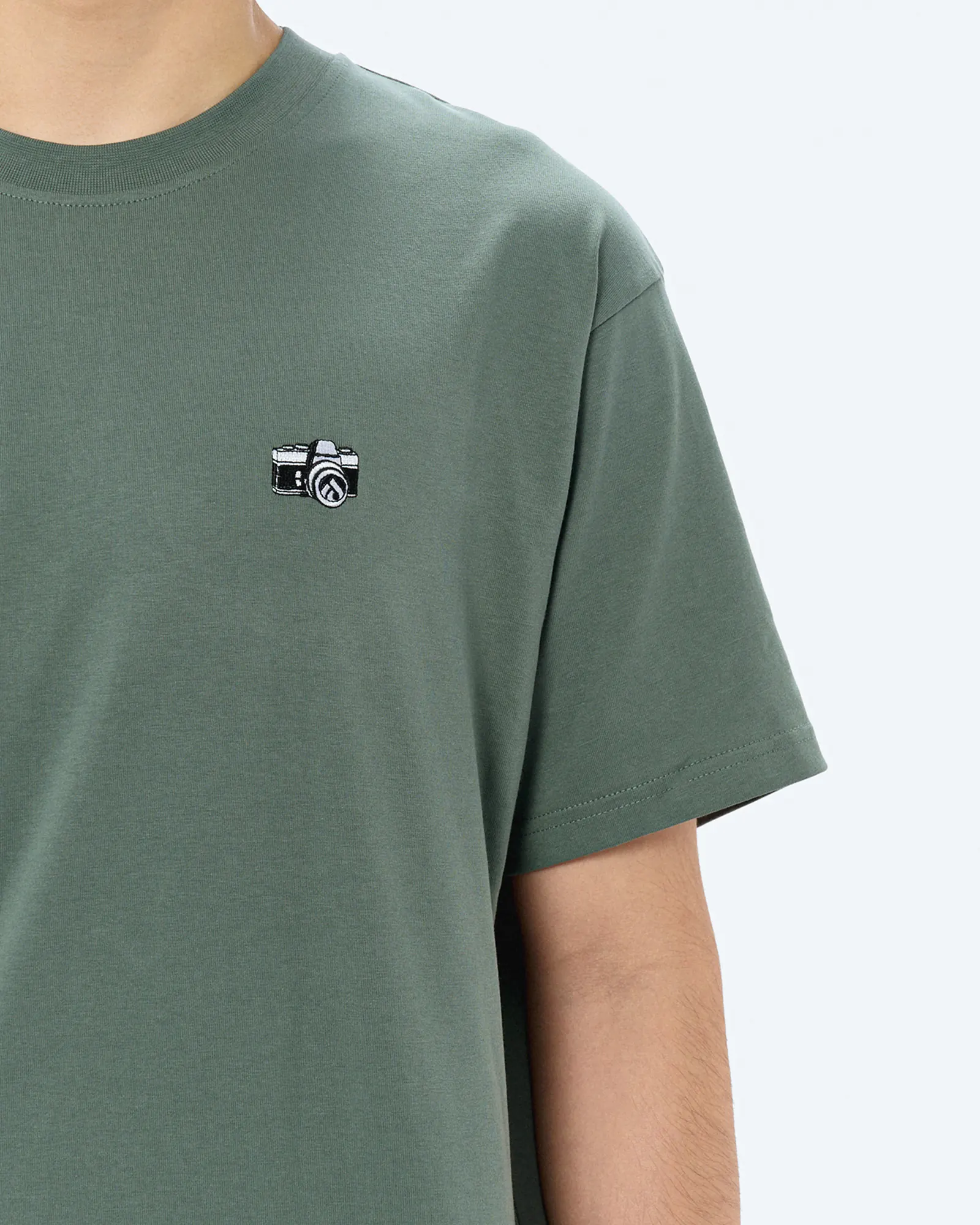 Iriedaily Spiegelreflex T-Shirt Jungle Green  Iriedaily Spiegelreflex T-Shirt Jungle Green