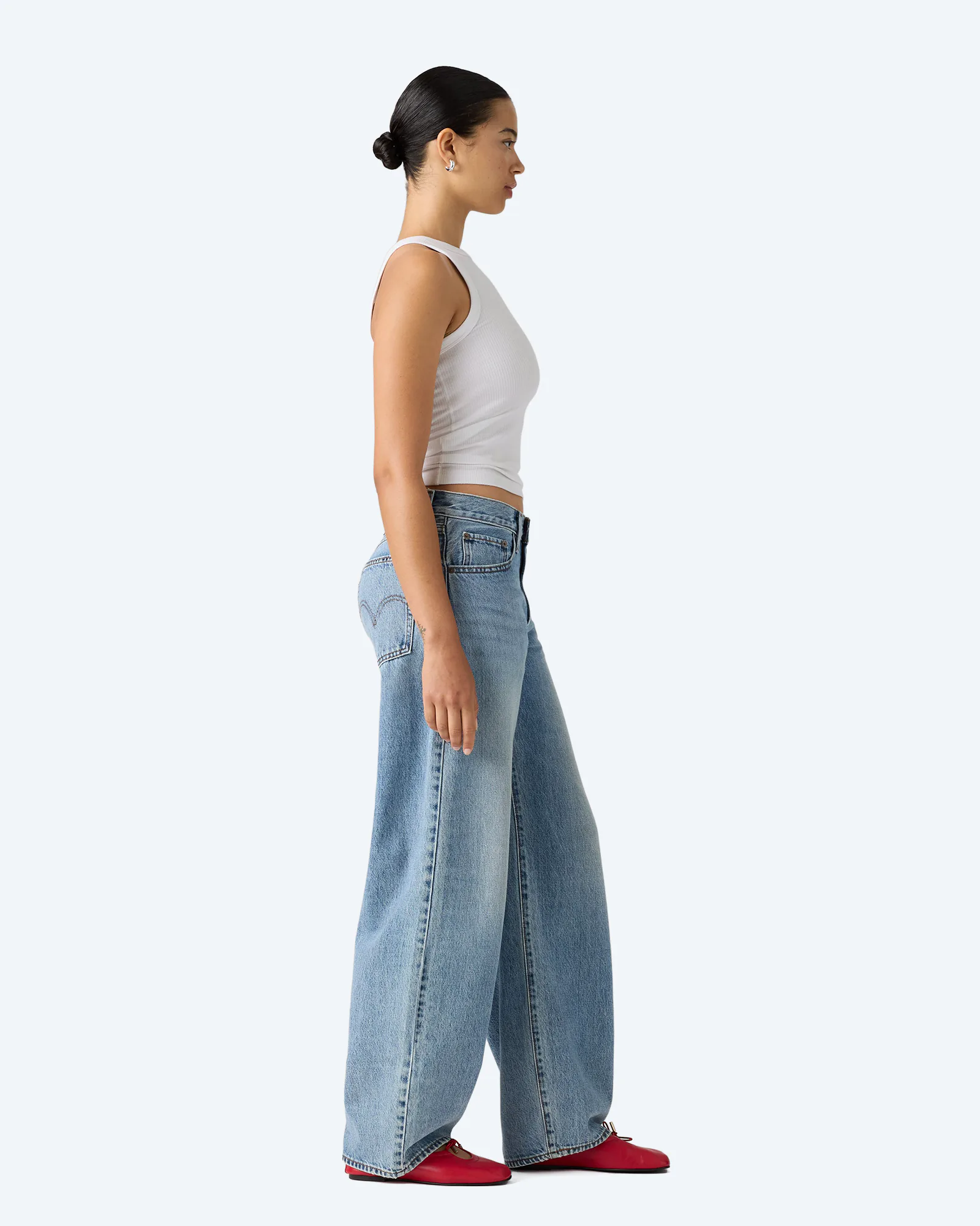 Middy Balloon Med Indigo Worn in Jeans Twisted Vibe