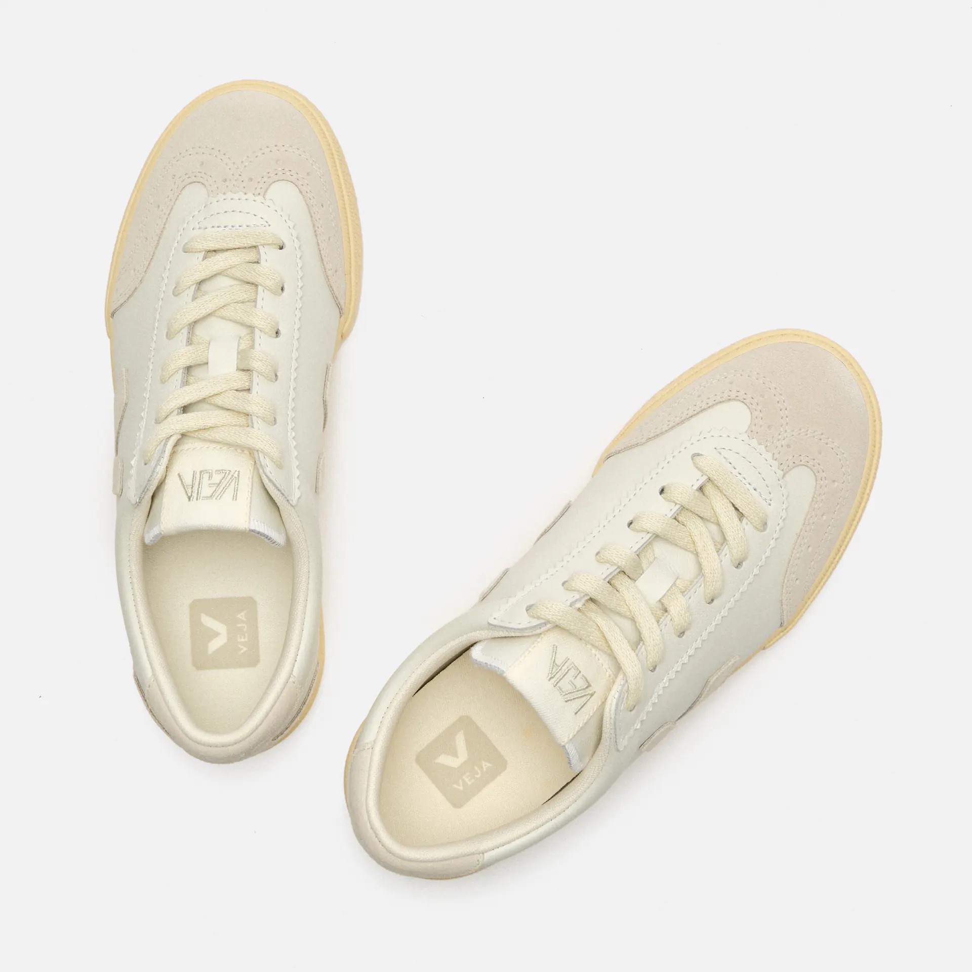Veja Volley O.T. Woman Leather Sneaker White Natural