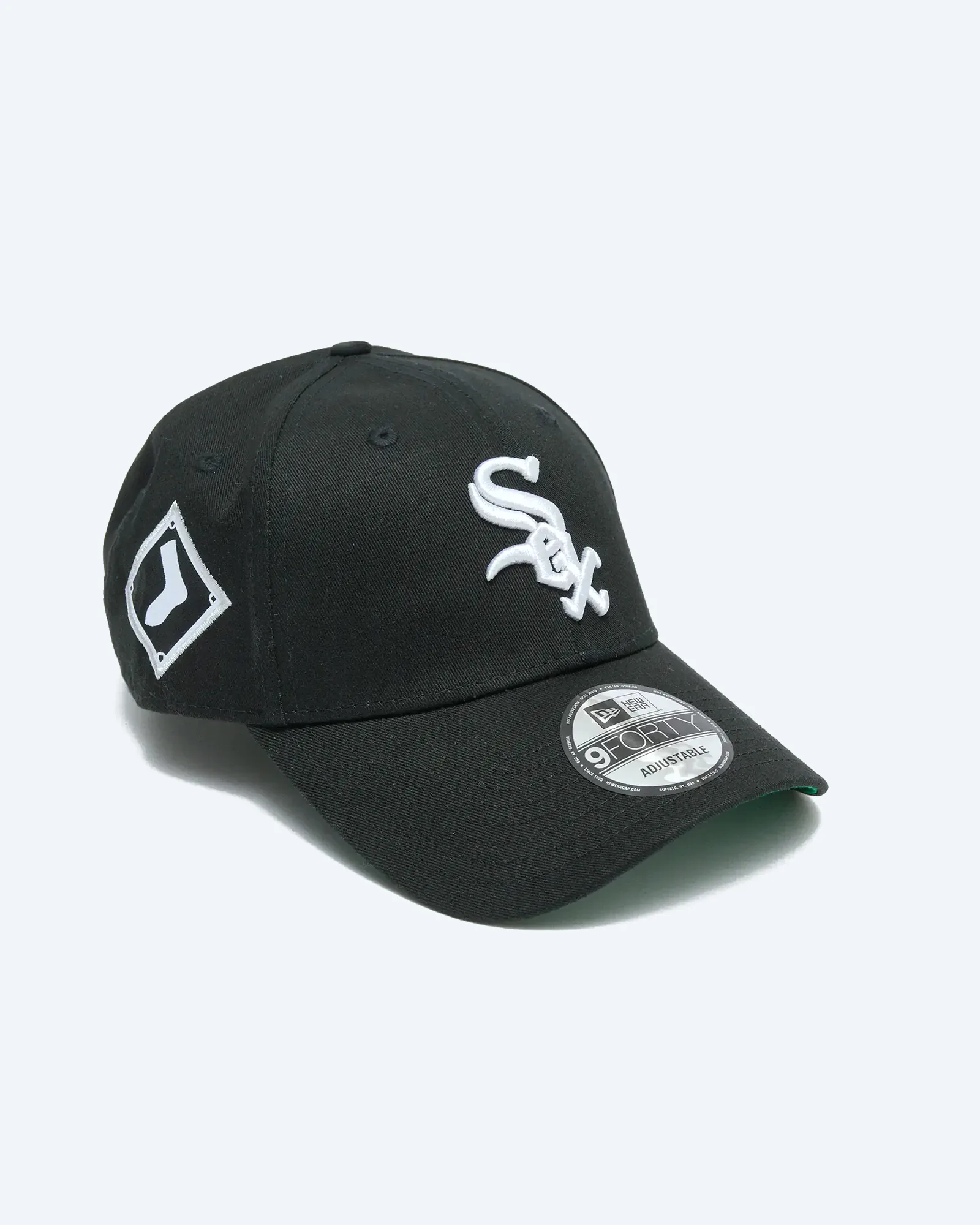 New Era MLB Chicago White Sox Team Side Patch 9Forty Strapback Cap Black BLKWHI New Era MLB Chicago White Sox Team Side Patch 9Forty Strapback Cap Black BLKWHI