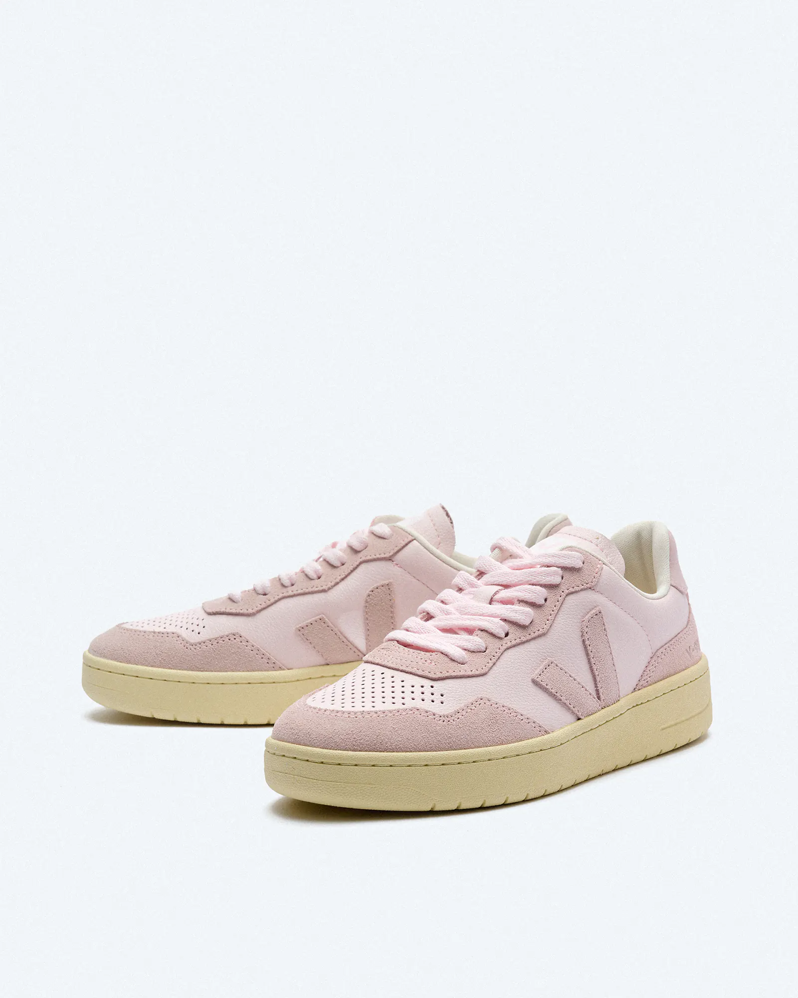Veja V-90 O.T. Leather Sneaker Lassi/Petale Veja V-90 O.T. Leather Sneaker Lassi/Petale