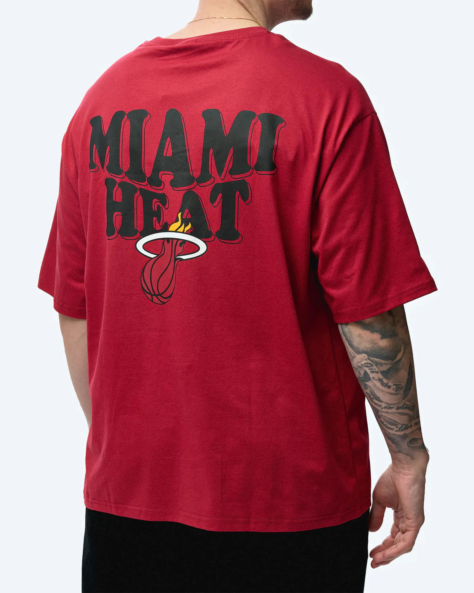 New Era NBA Miami Heat Script Oversized T-Shirt Red/White New Era NBA Miami Heat Script Oversized T-Shirt Red/White