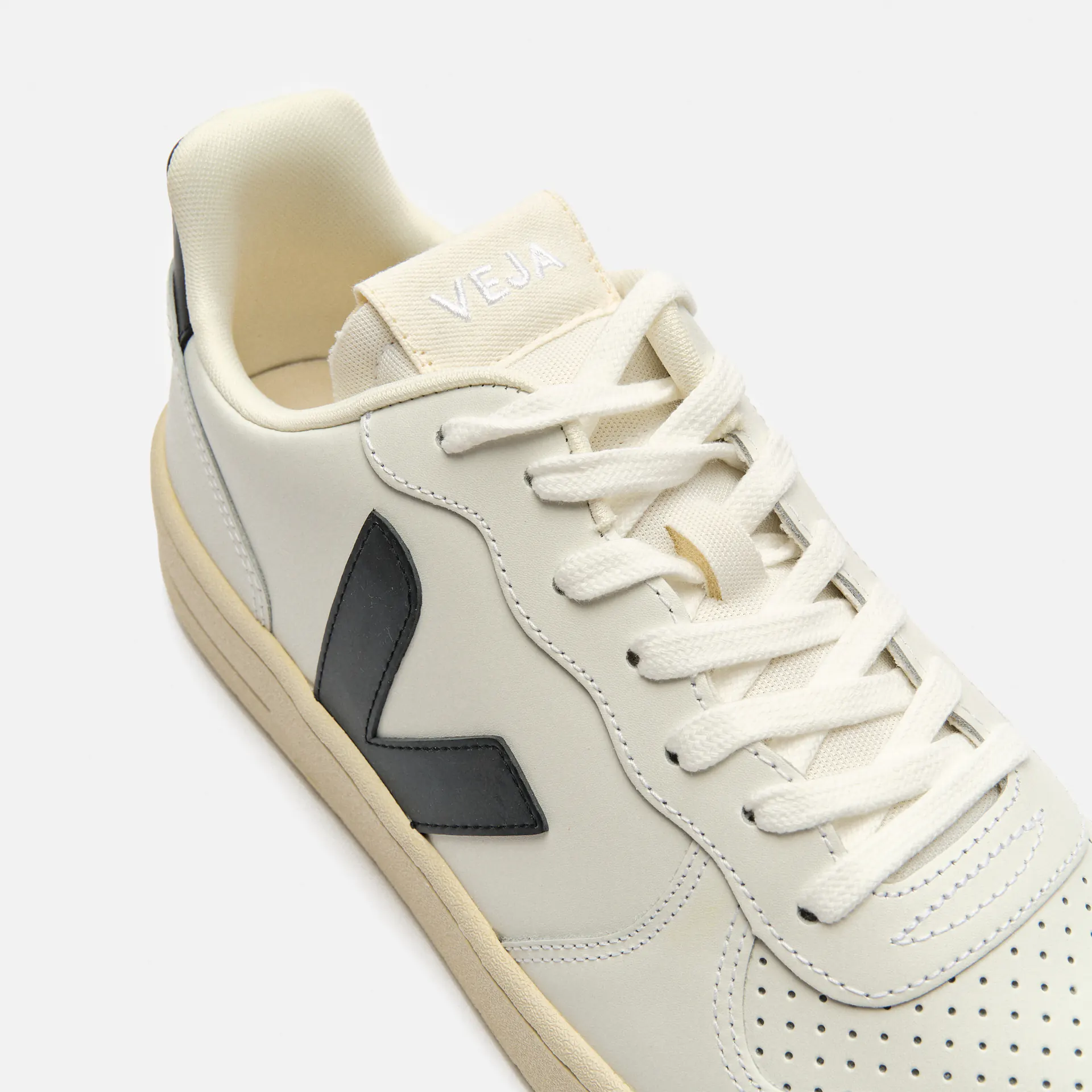 Veja V-10 Men Leather Sneaker Extra White/Black