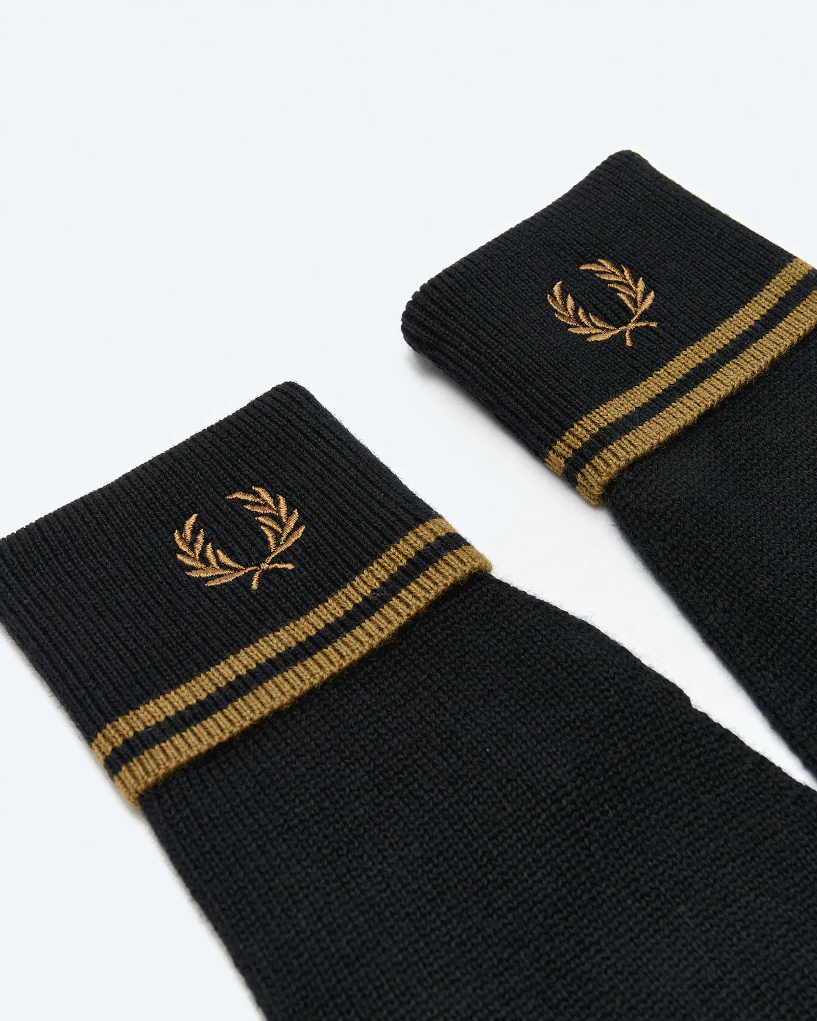 Fred Perry Twin Tipped Merino Wool Gloves Black/Shaded Stone Fred Perry Twin Tipped Merino Wool Gloves Black/Shaded Stone