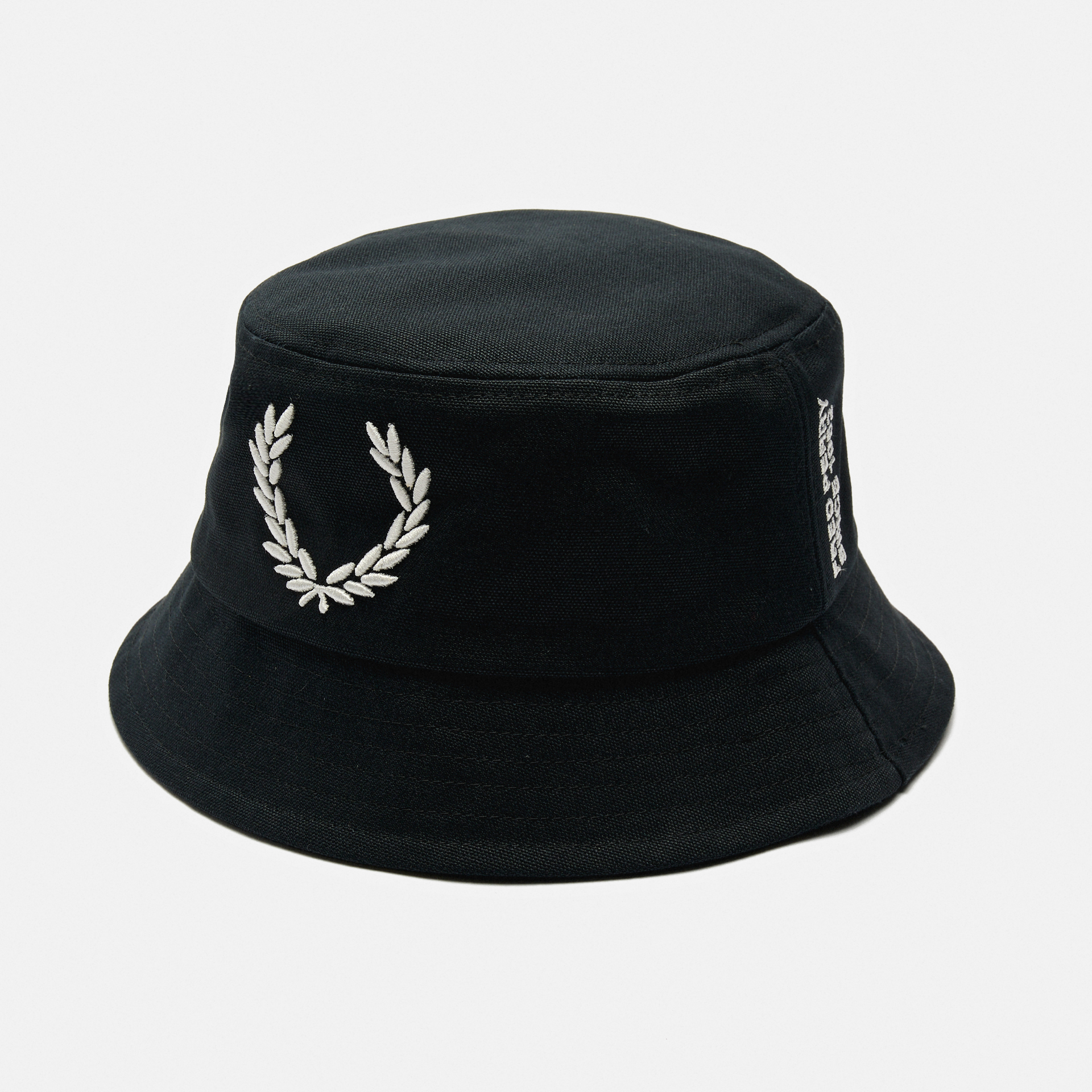Fred Perry Bold Branding Canvas Bucket Hat Black/Snow White