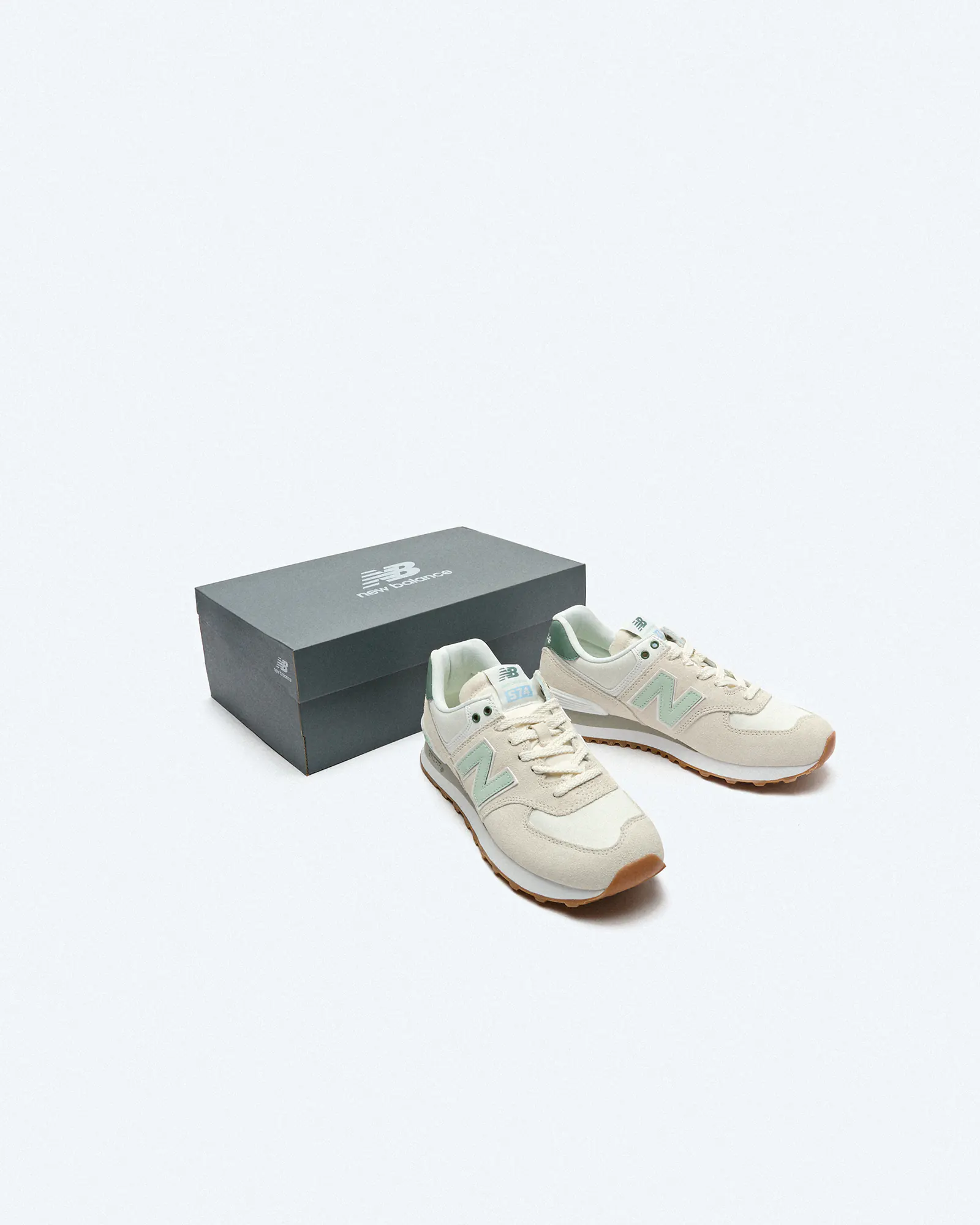 New Balance WL574 Classics Sneaker Sea Salt/Spruce New Balance WL574 Classics Sneaker Sea Salt/Spruce