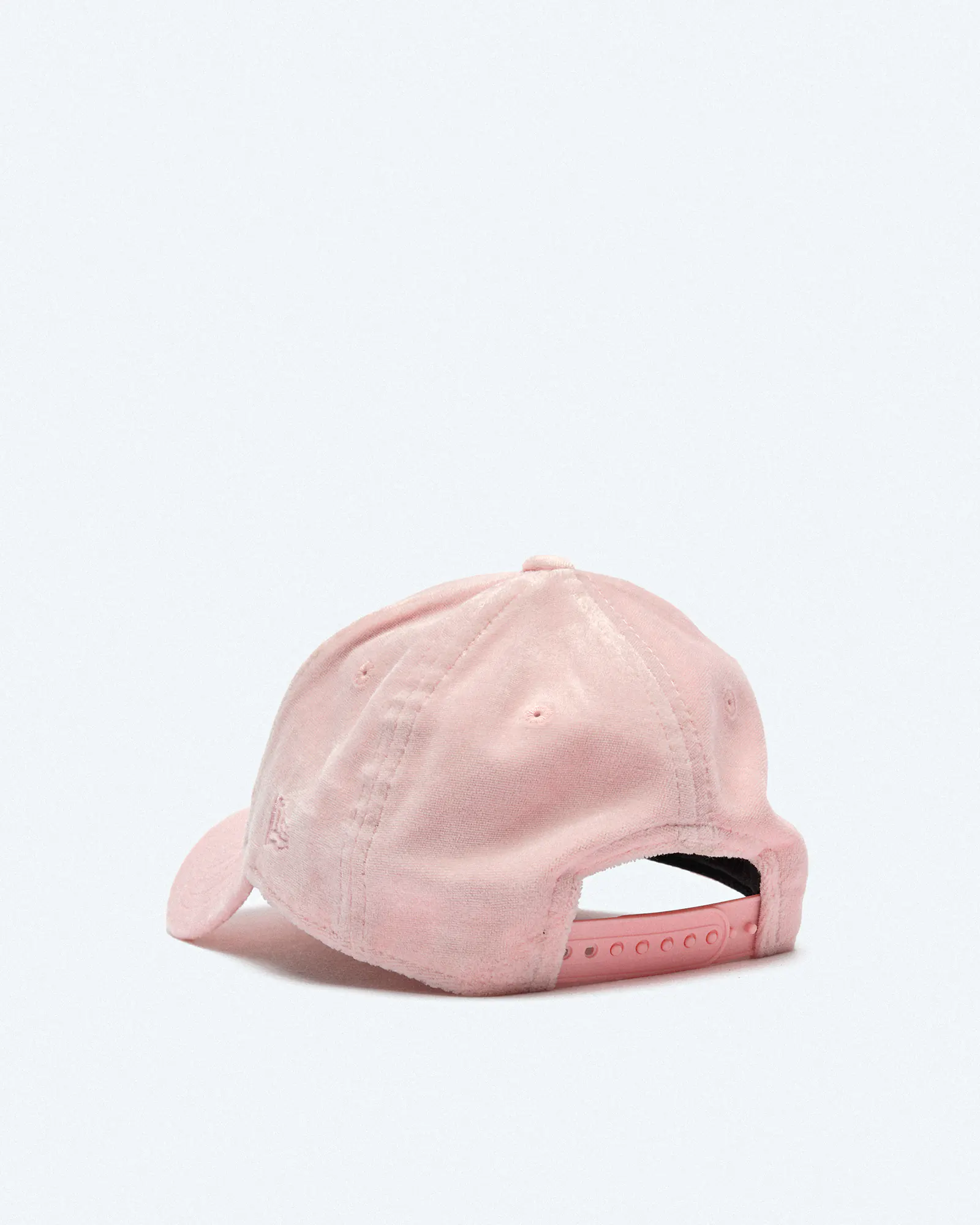 New Era MLB LA Dodgers Female Velour 9Forty Strapback Cap Pink New Era MLB LA Dodgers Female Velour 9Forty Strapback Cap Pink