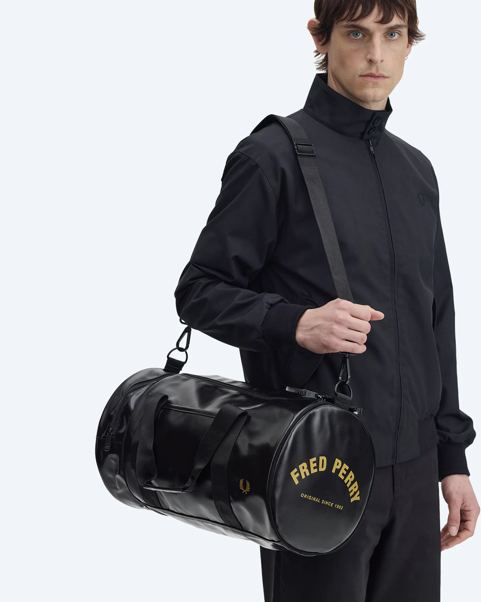 Fred Perry Tonal PU Barrel Bag Black/Gold