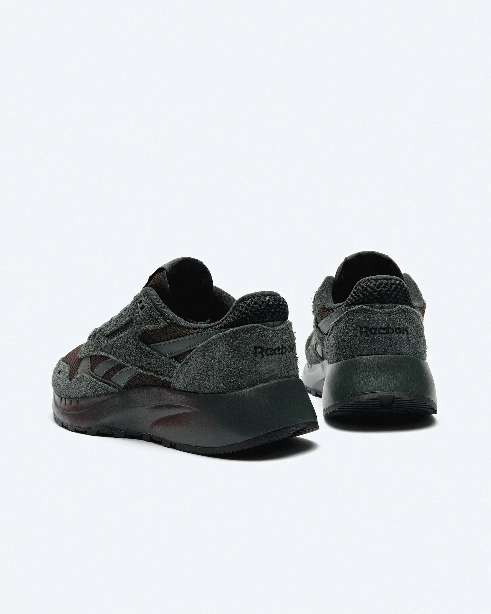 Reebok Classic Leather 2400 Sneaker Dark Matter/Grey Reebok Classic Leather 2400 Sneaker Dark Matter/Grey