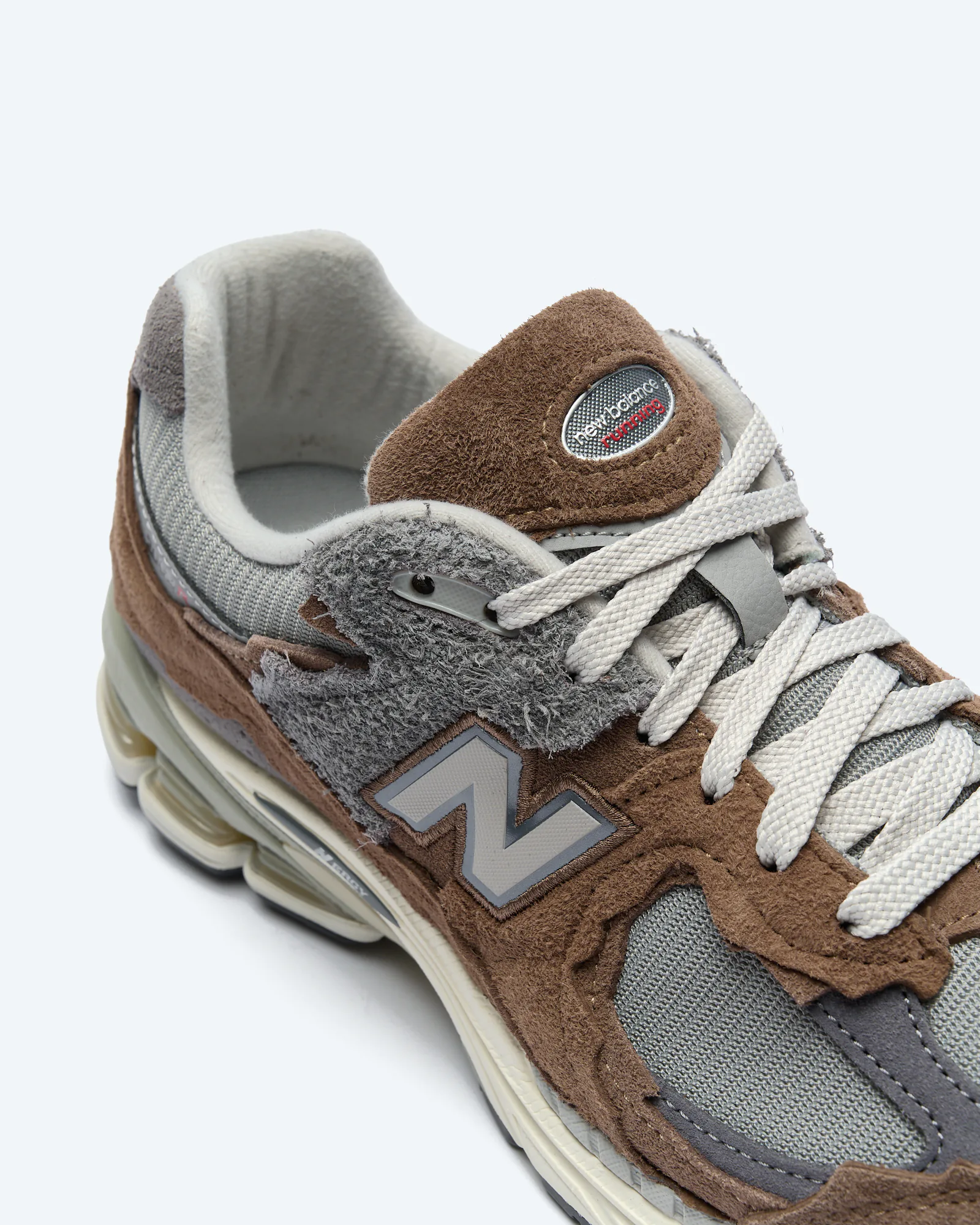 New Balance M2002R Protection Pack Sneaker Cortado