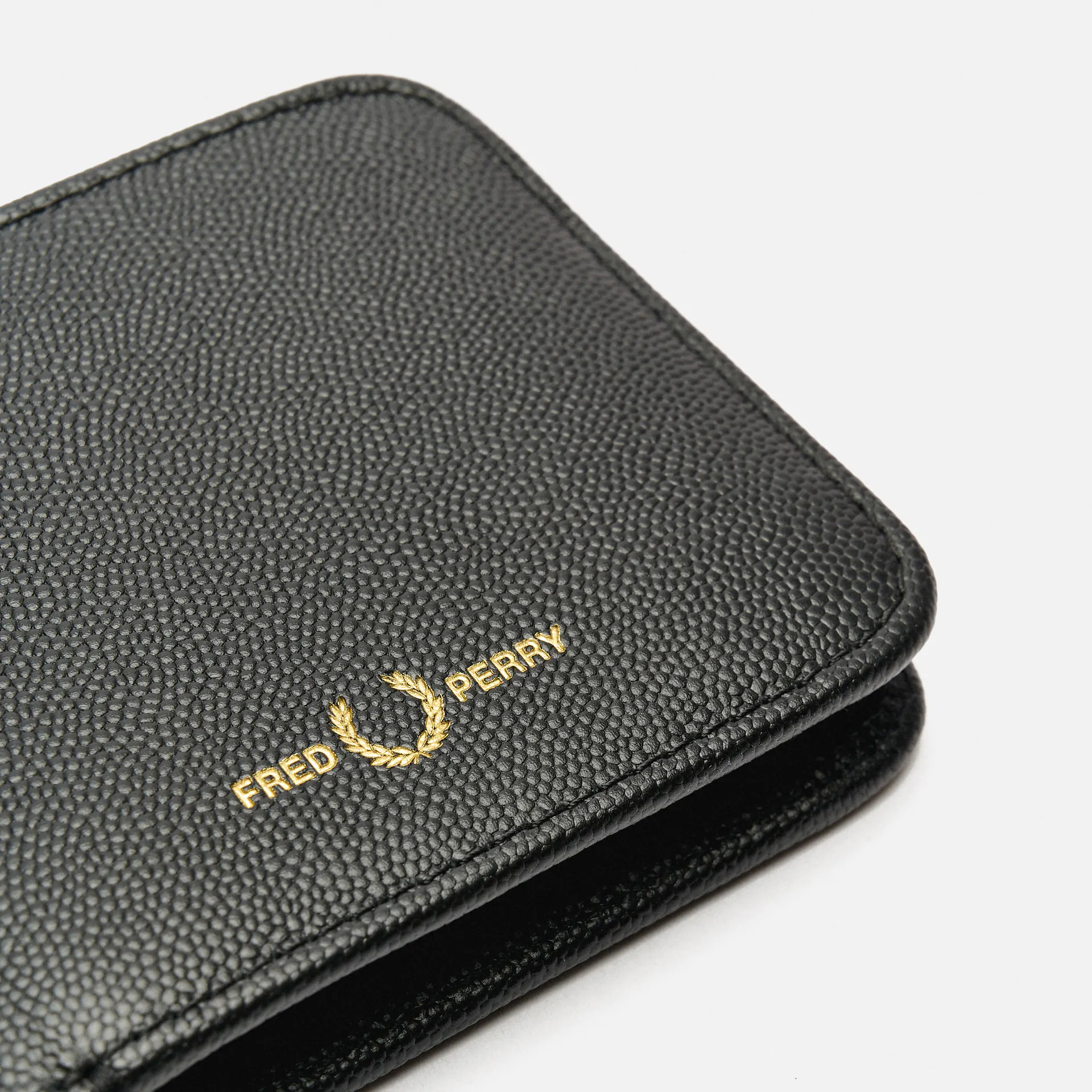 Fred Perry Scotchgrain Leather Billfold Wallet Black