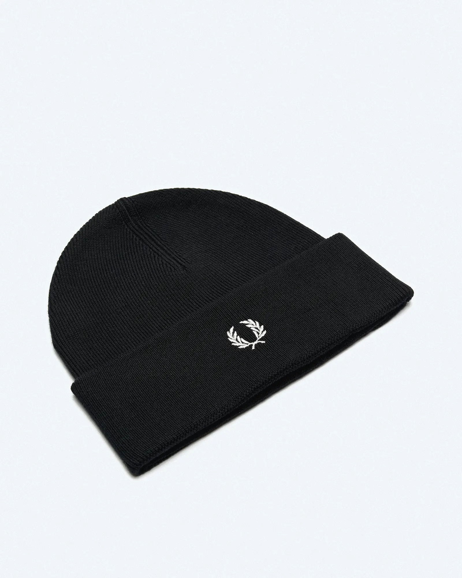 Fred Perry Classic Beanie Black/Snow White Fred Perry Classic Beanie Black/Snow White