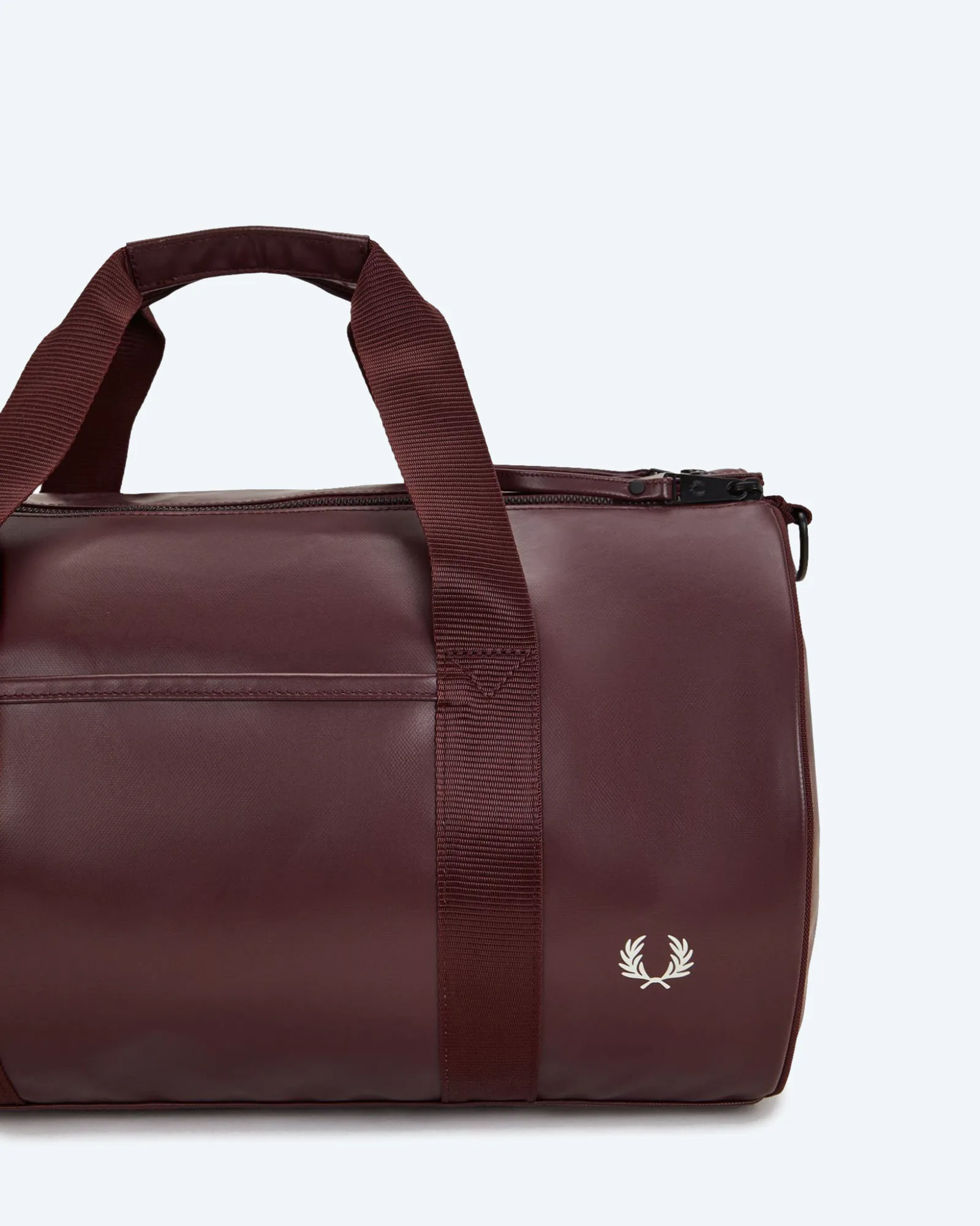 Fred Perry Tonal Classic Barrel Bag Oxblood Fred Perry Tonal Classic Barrel Bag Oxblood