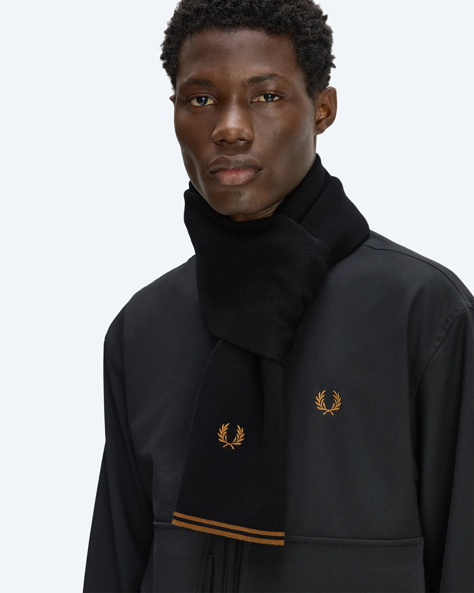 Twin Tipped Merino Wool Scarf Black/Dark Caramel