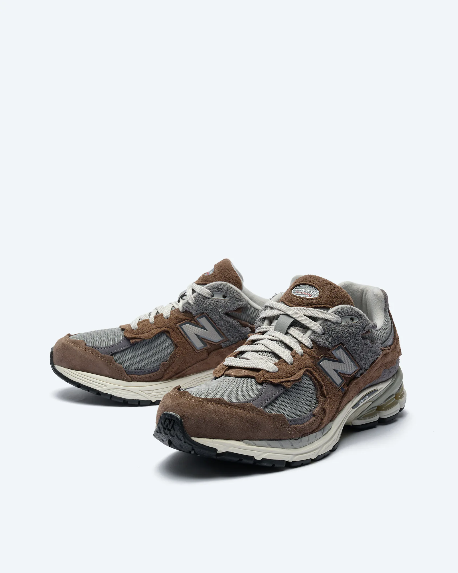 New Balance M2002R Protection Pack Sneaker Cortado