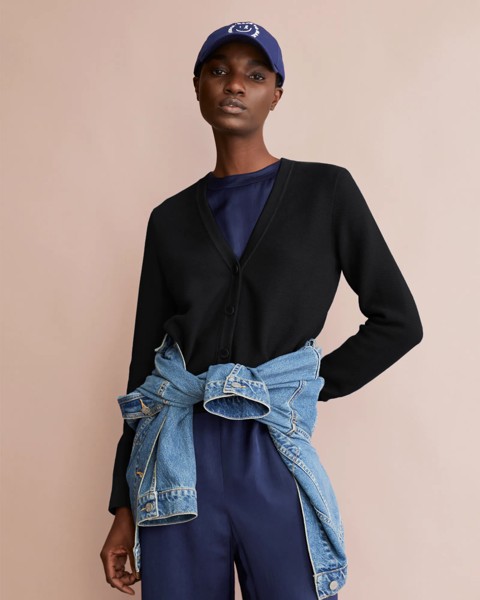 MENAAL LINKS LINKS CARDIGAN Black