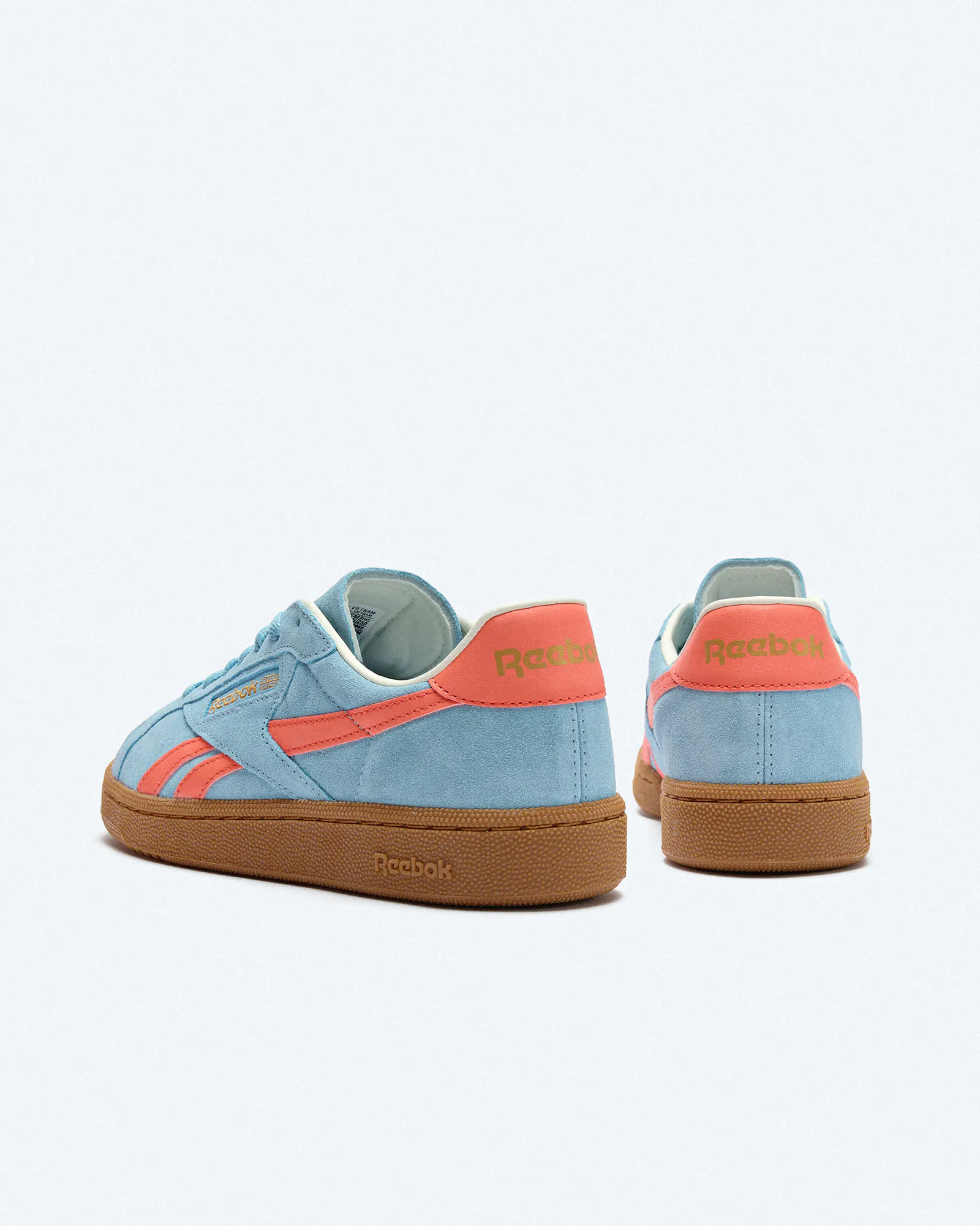 Reebok Club C Grounds UK Sneaker Softblue/Super Charged Coral/Gum Reebok Club C Grounds UK Sneaker Softblue/Super Charged Coral/Gum
