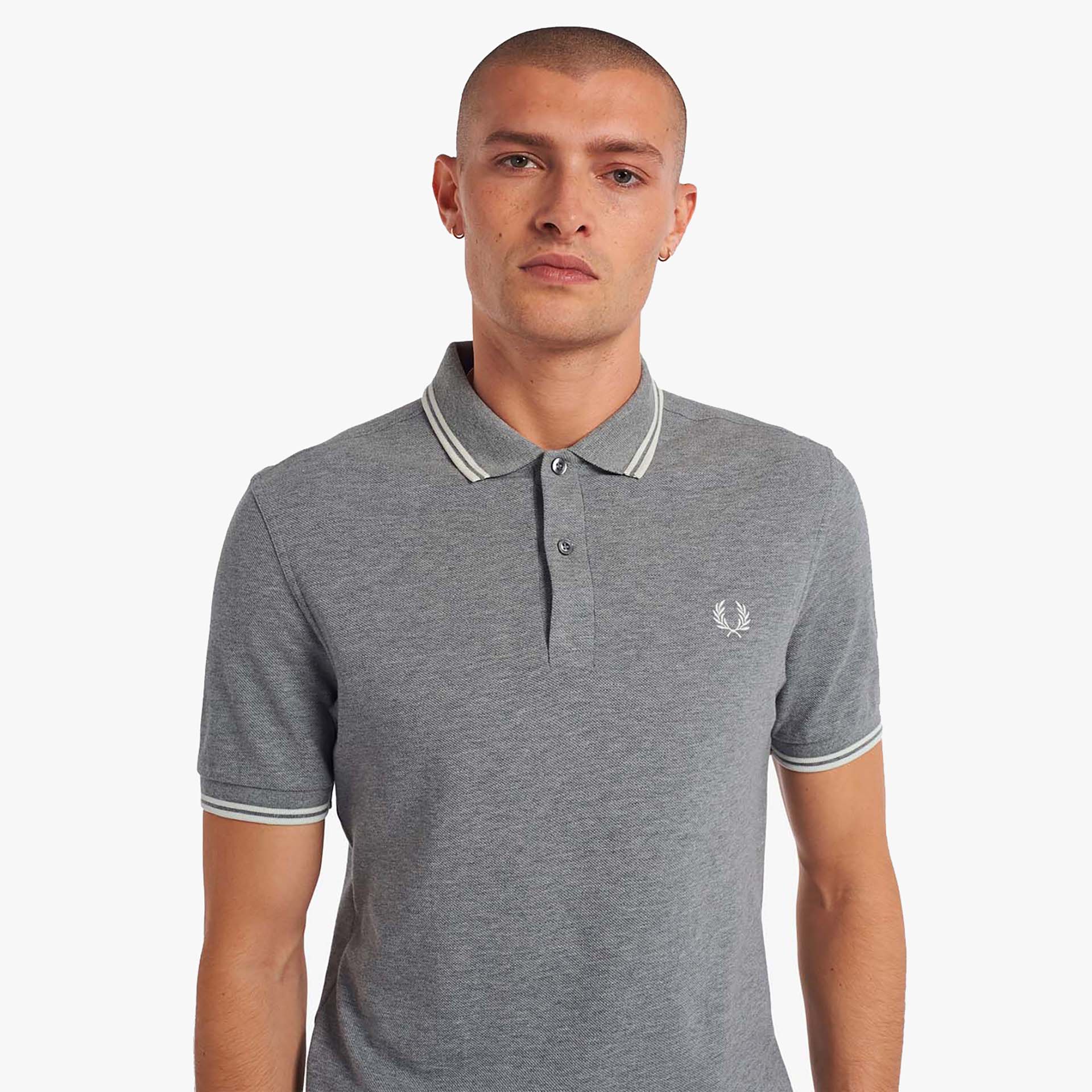 Fred Perry Poloshirt mit Doppelstreifen Steel Marl/Snow White