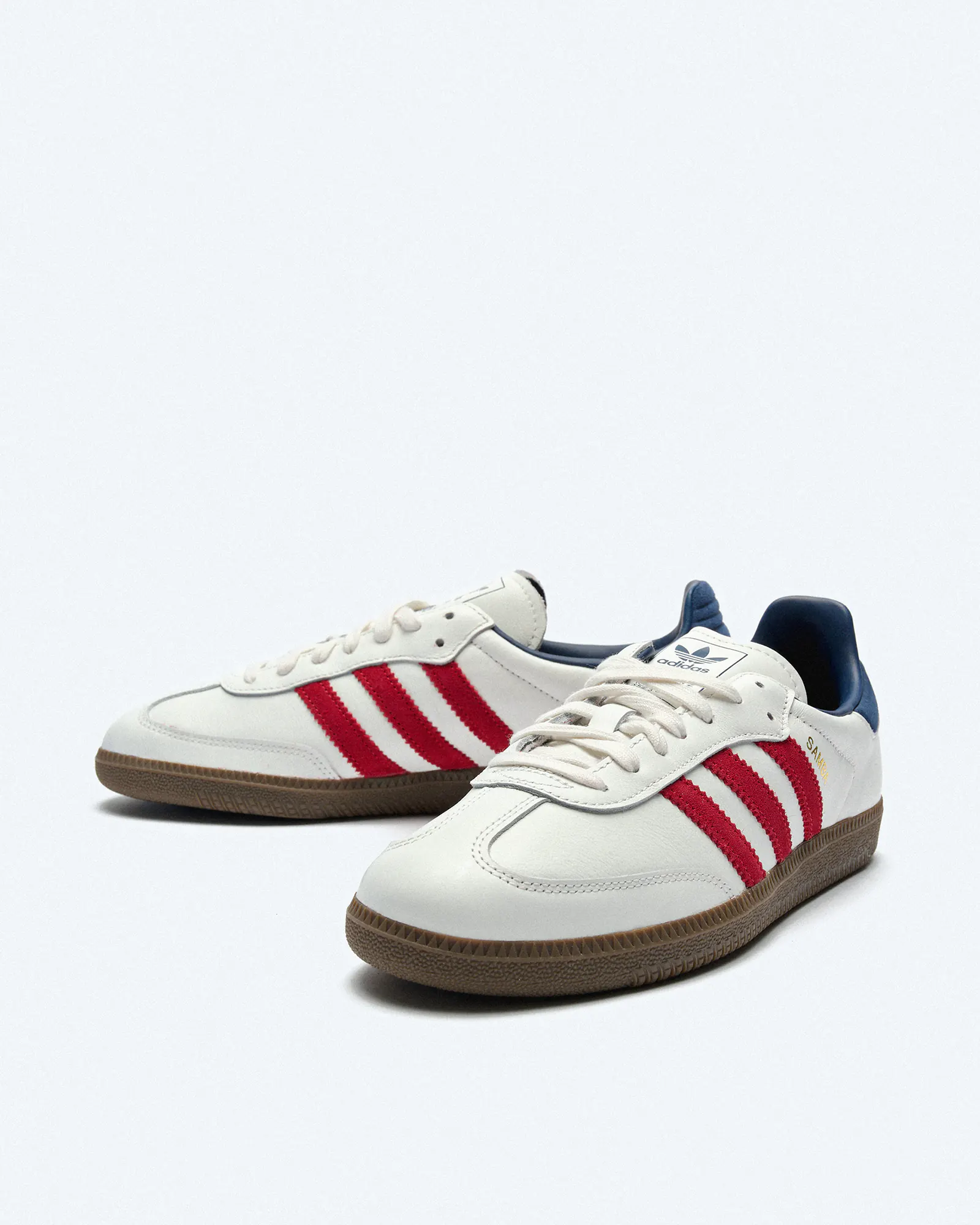 adidas Originals Samba Sneaker OG Core White/Team Victory Red/Night Indigo adidas Originals Samba Sneaker OG Core White/Team Victory Red/Night Indigo