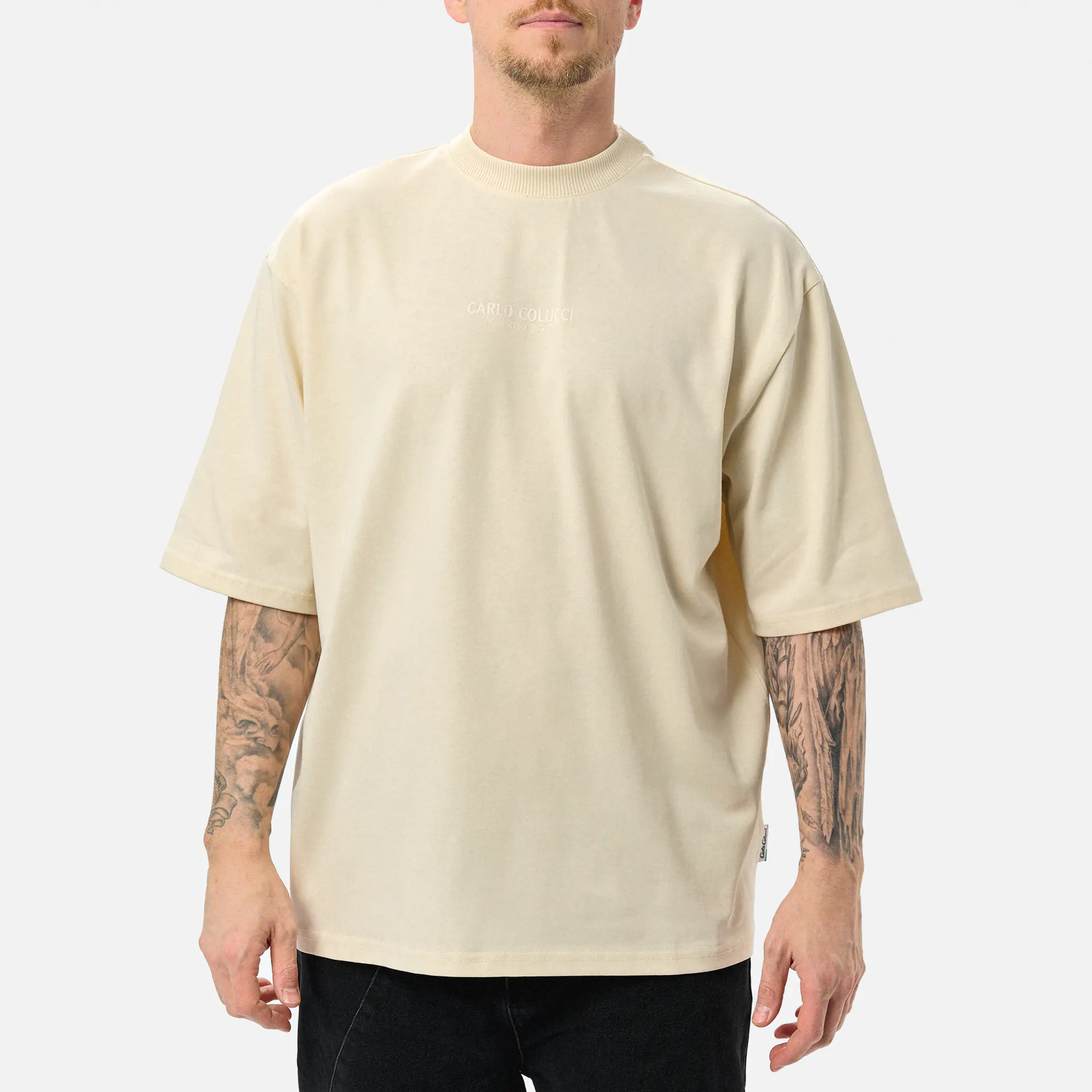Carlo Colucci La Famiglia Oversize T-Shirt Beige Carlo Colucci La Famiglia Oversize T-Shirt Beige