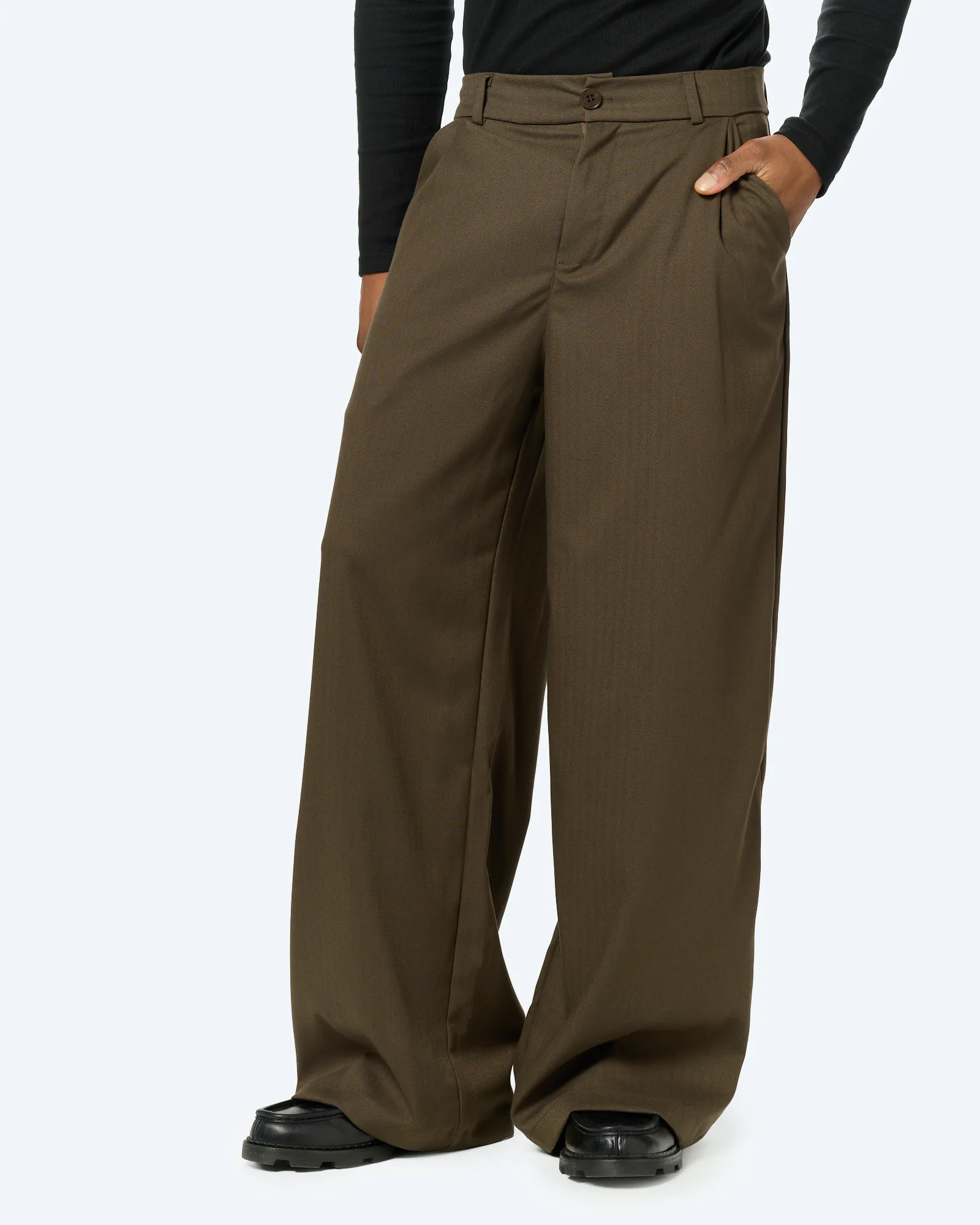 Another Cotton Pleated Loose Fit Pants Brown