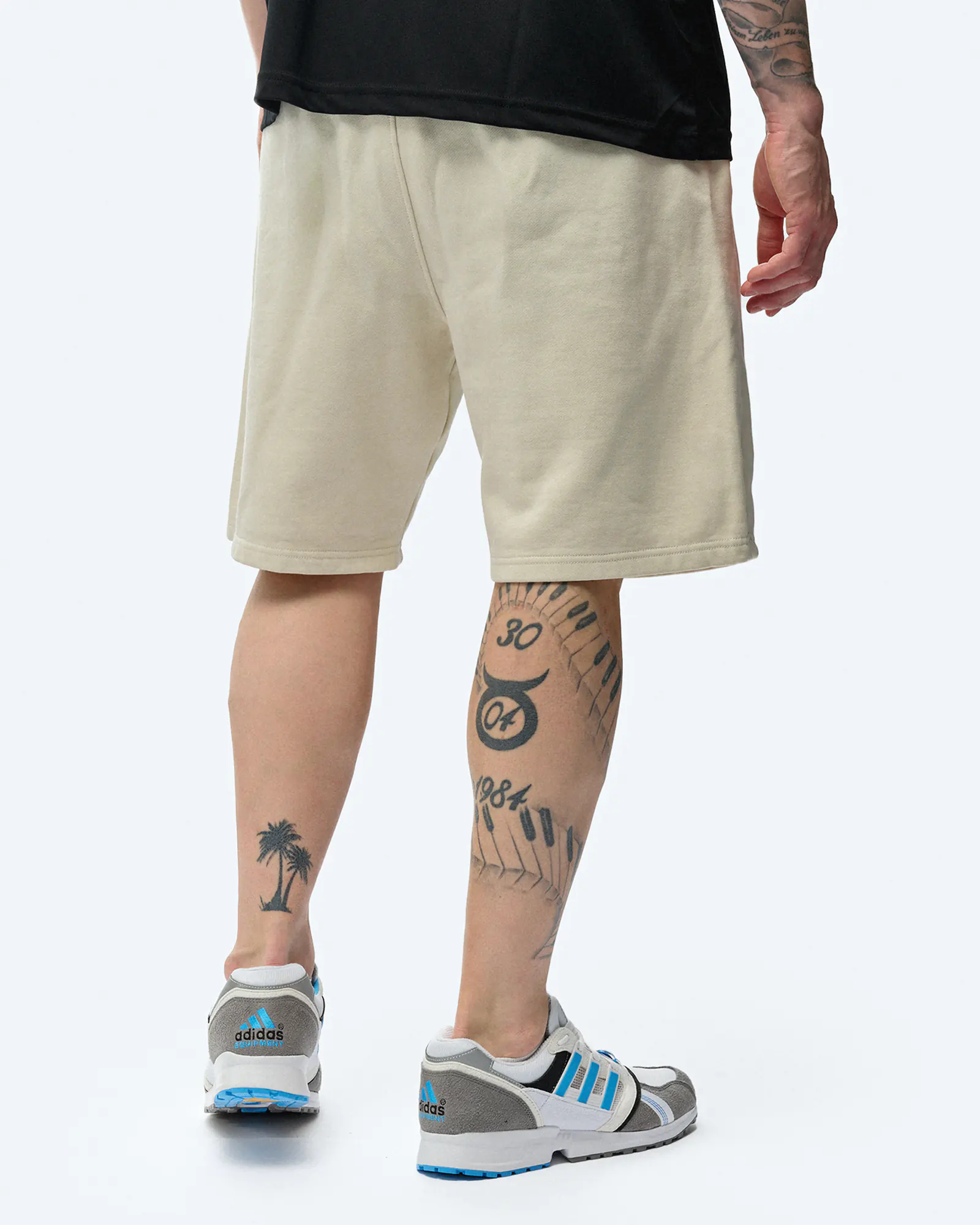 PEGADOR Logo Heavy Sweat Shorts Washed Salty Cream Black Gum