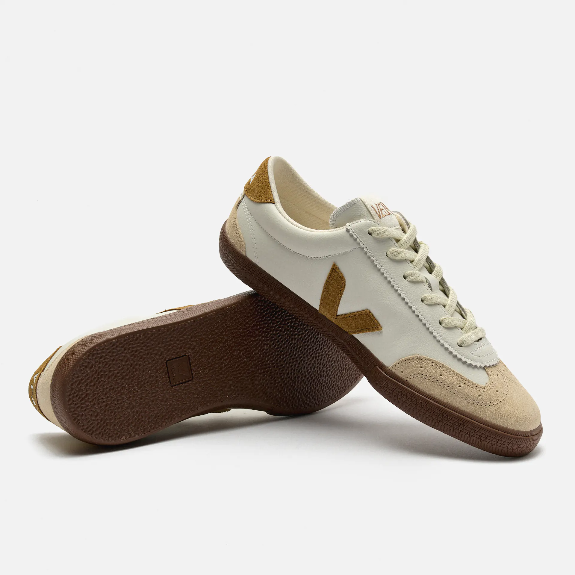 Veja Men Volley O.T. Leather Sneaker White/Tent/Bark