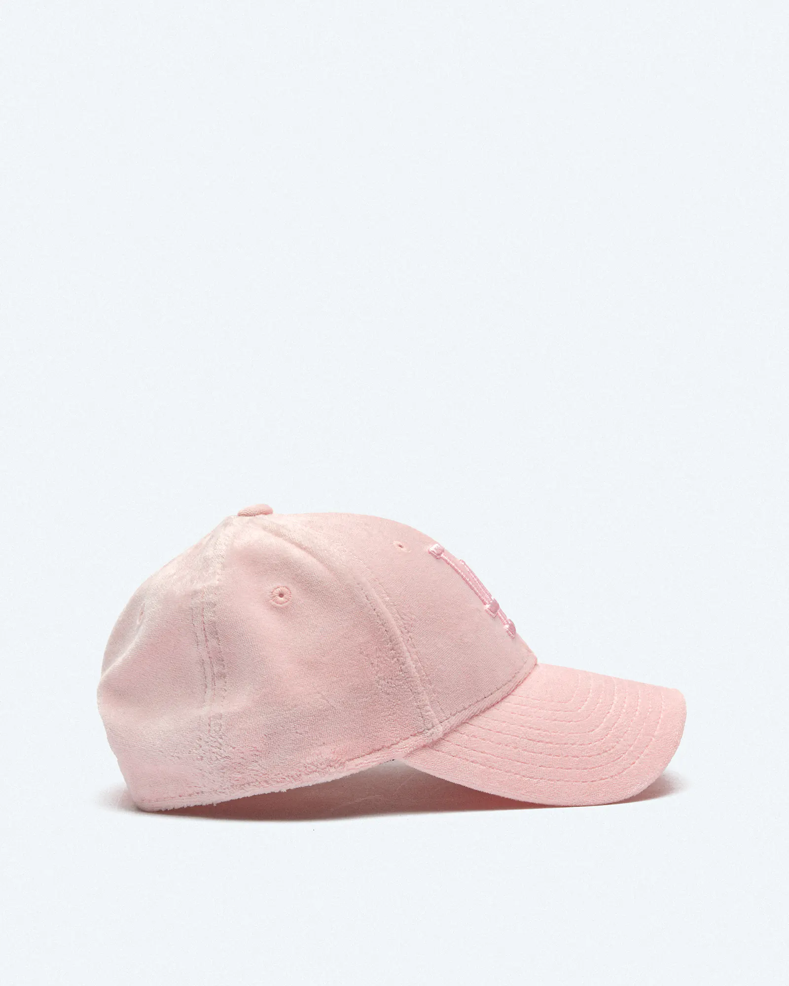 New Era MLB LA Dodgers Female Velour 9Forty Strapback Cap Pink New Era MLB LA Dodgers Female Velour 9Forty Strapback Cap Pink