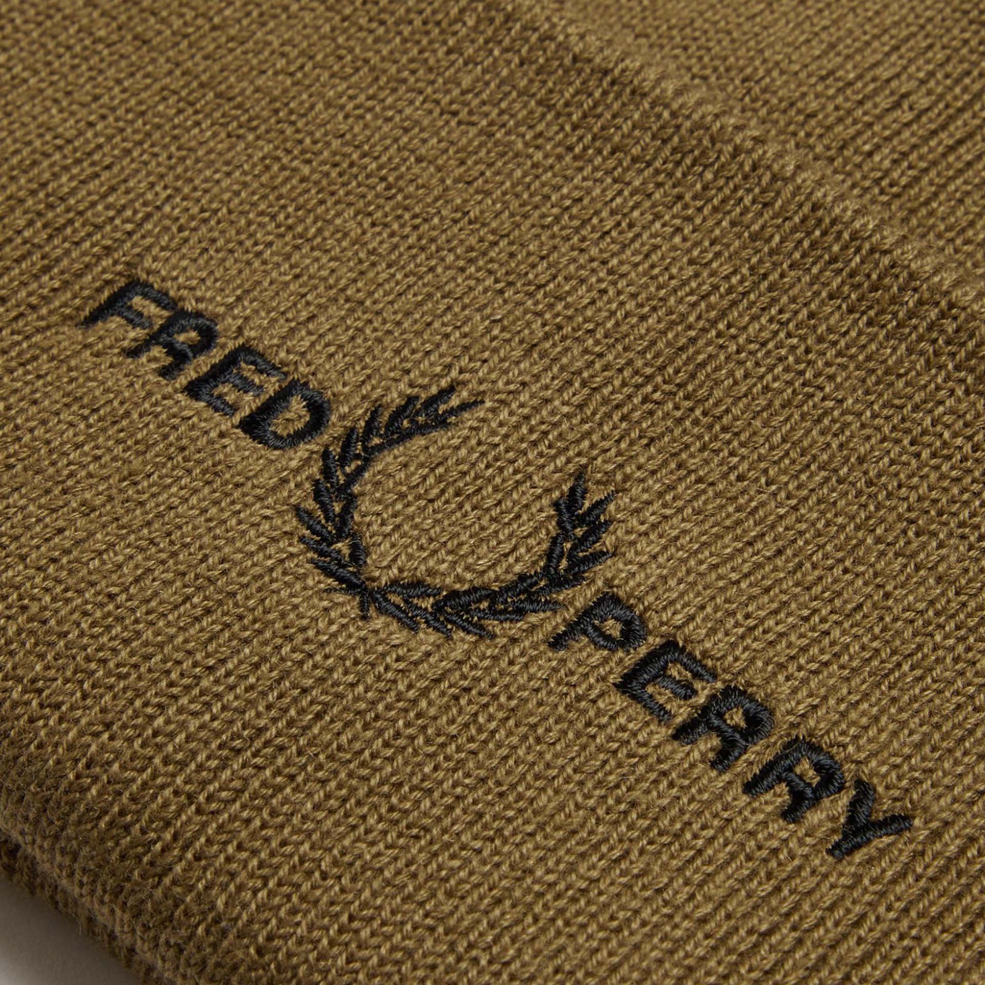 Fred Perry Graphic Beanie Shaded Stone