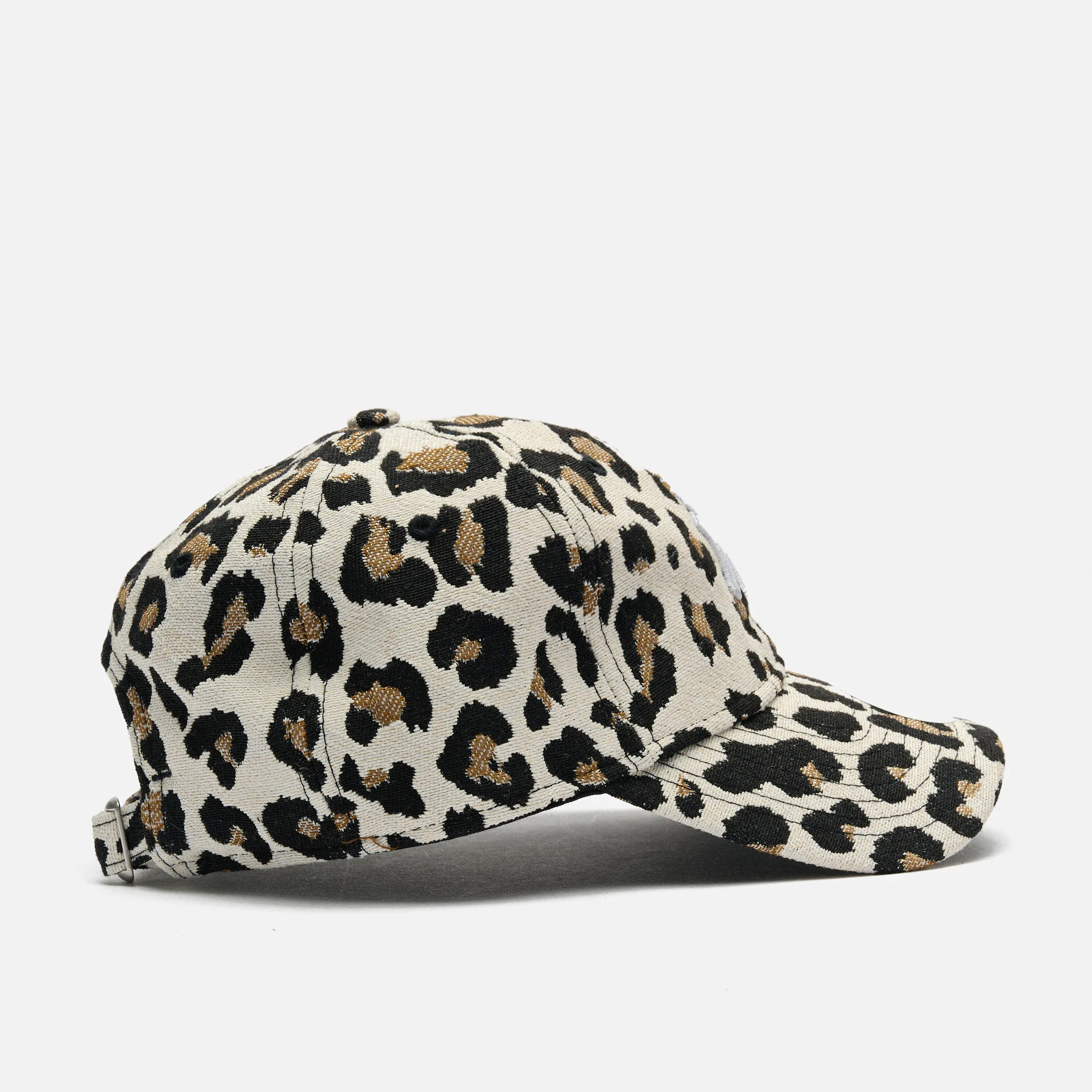 New Era Female Jacquard Leo 9Forty NY Yankees Strapback Cap Black/White