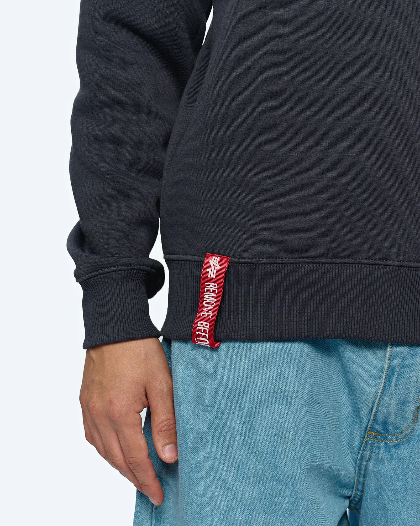 Alpha Industries Basic Sweater Small Logo Navy Alpha Industries Basic Sweater Small Logo Navy