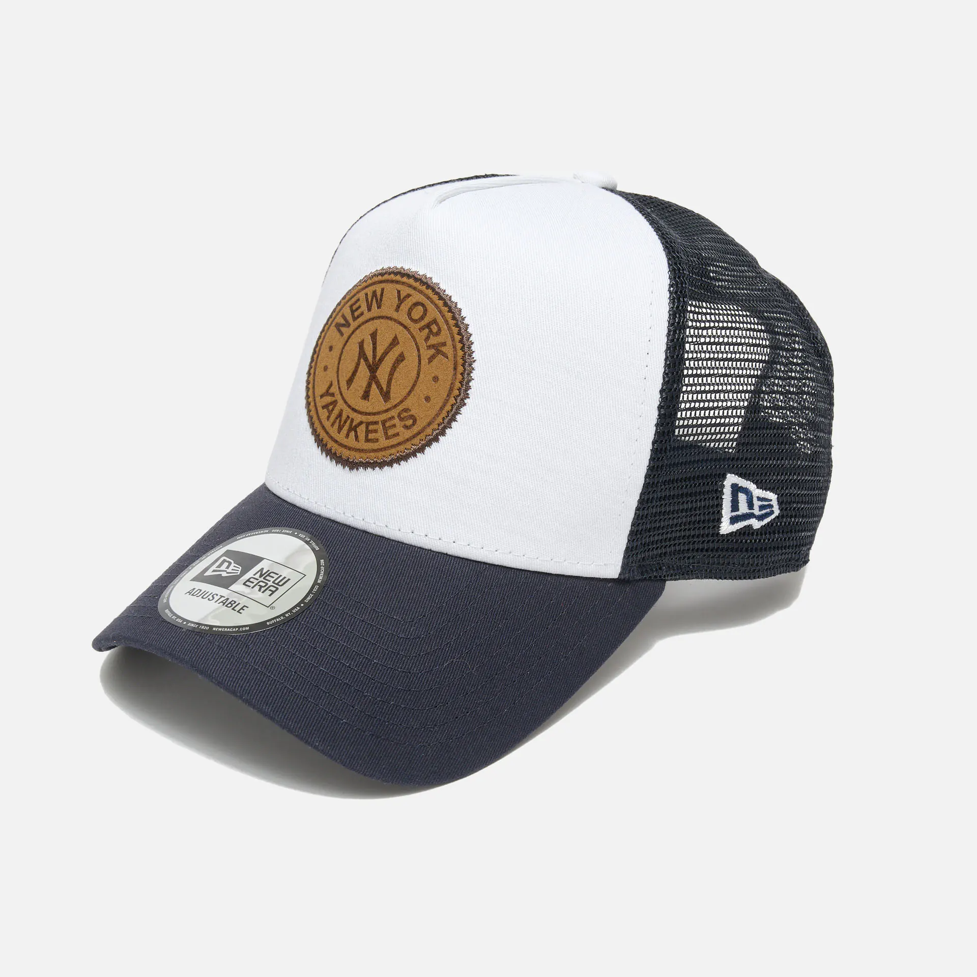 New Era MLB NY Yankees Team Patch 9Forty Trucker Cap White WHIDRY