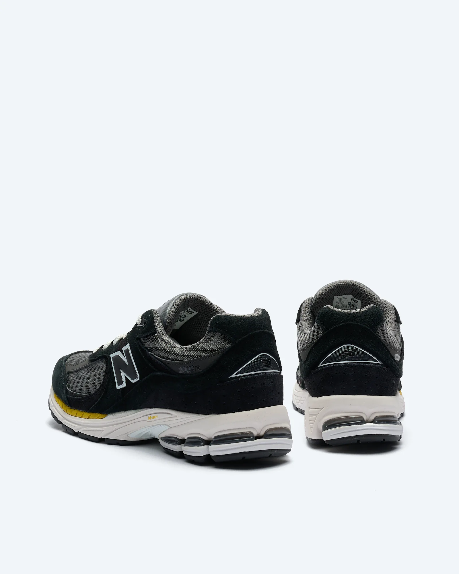 2002R Sneaker Black
