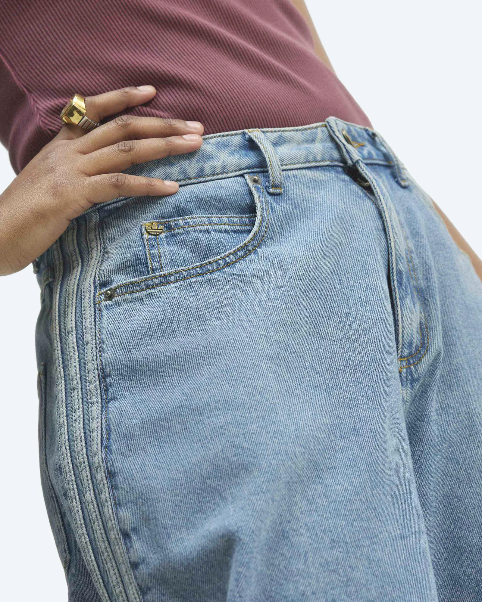 Originals High Rise Barrel Jeans Worn Blue Denim