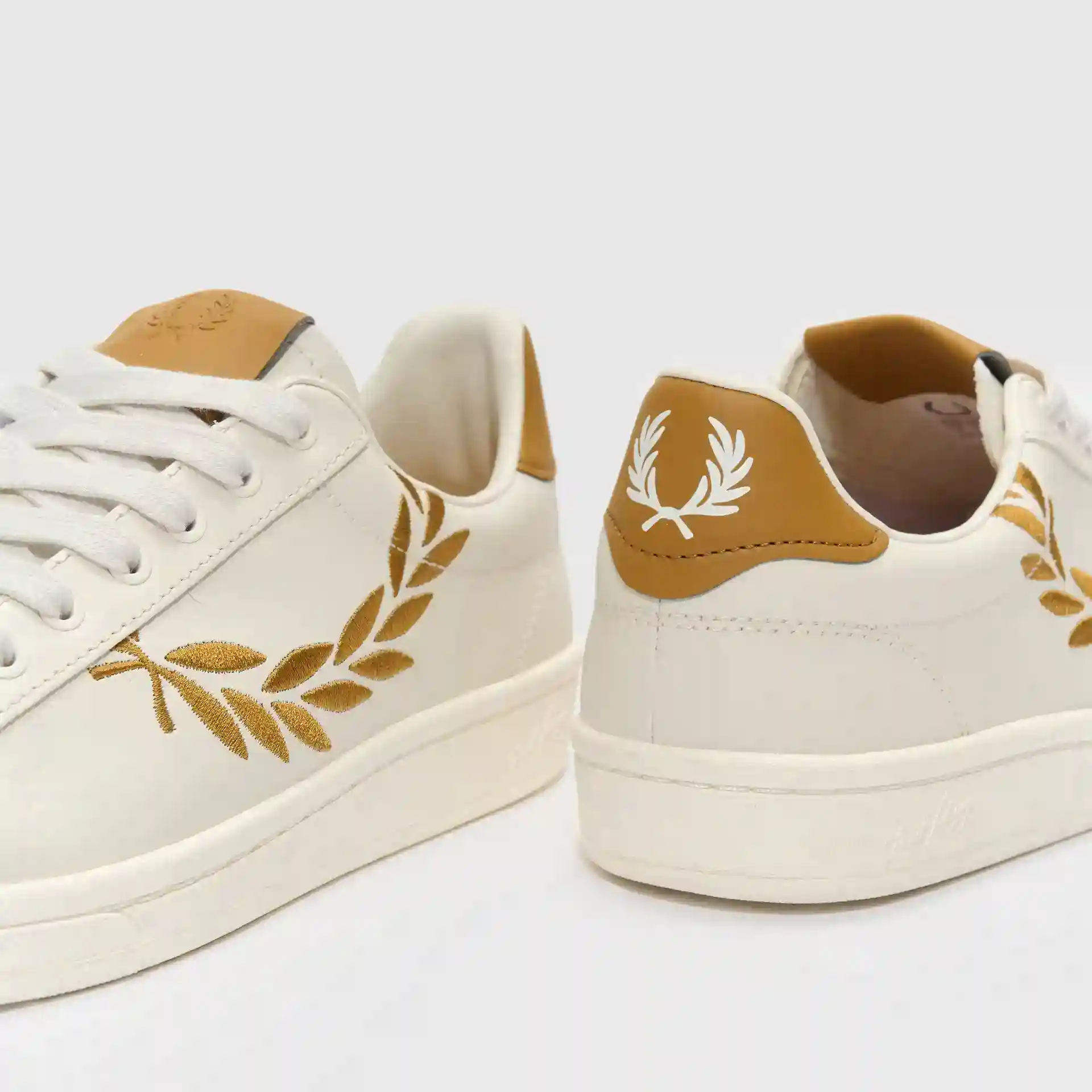 Fred Perry B721 Leather Sneakers Porcelain