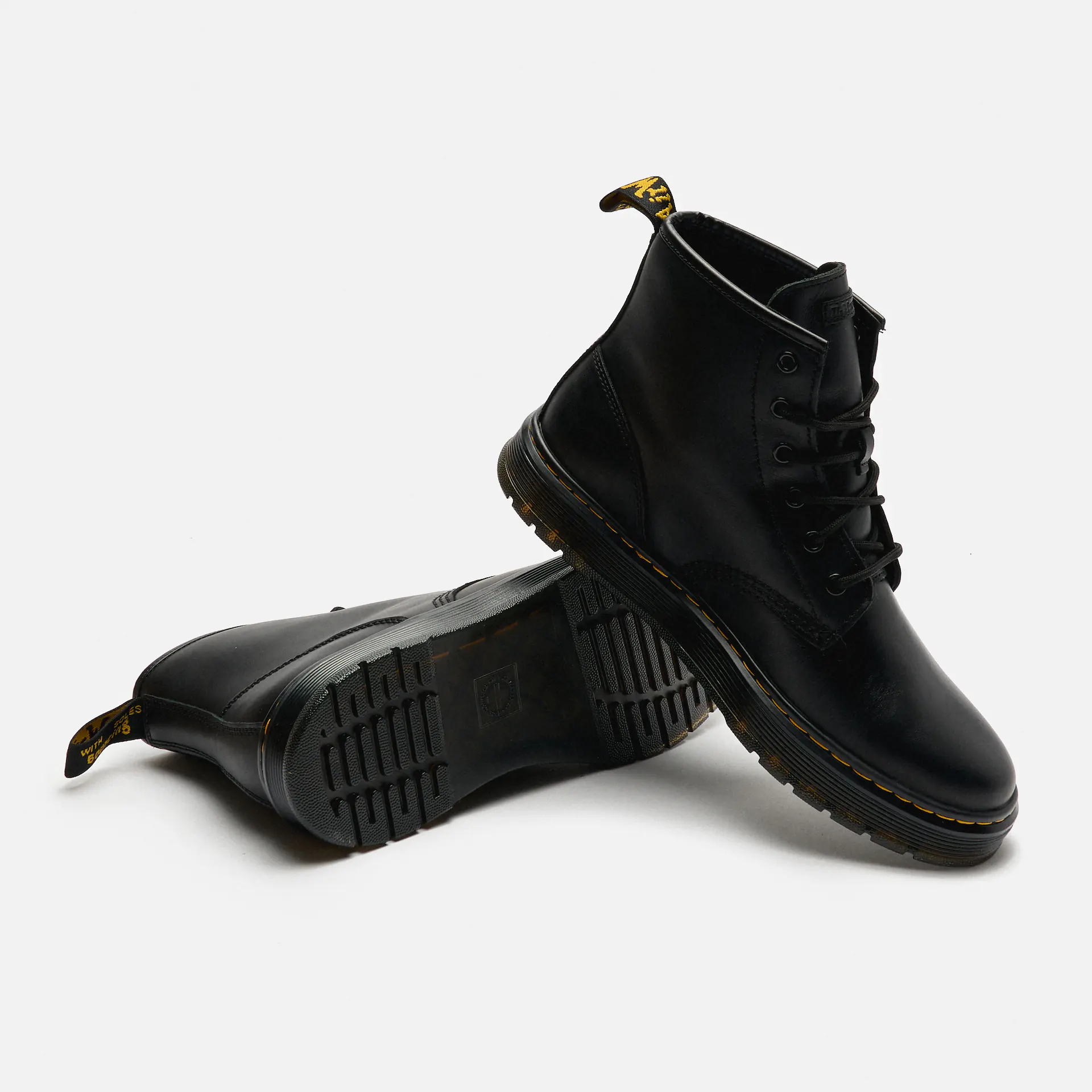 Dr. Martens Brookline Chukka Lusso Boots Black