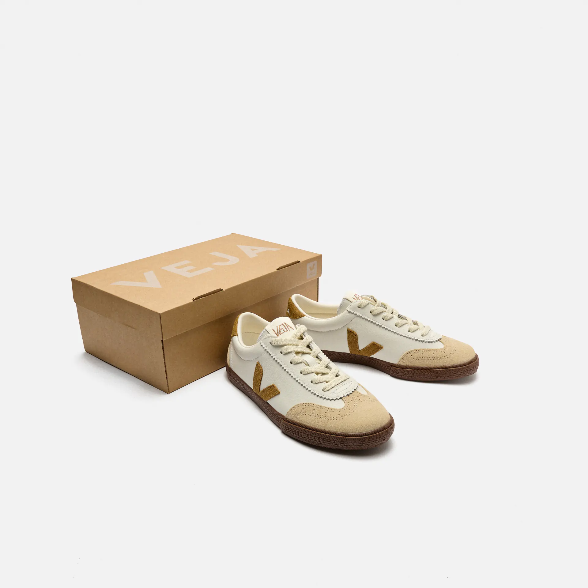 Veja Volley O.T. Leather Sneaker White Tent Bark