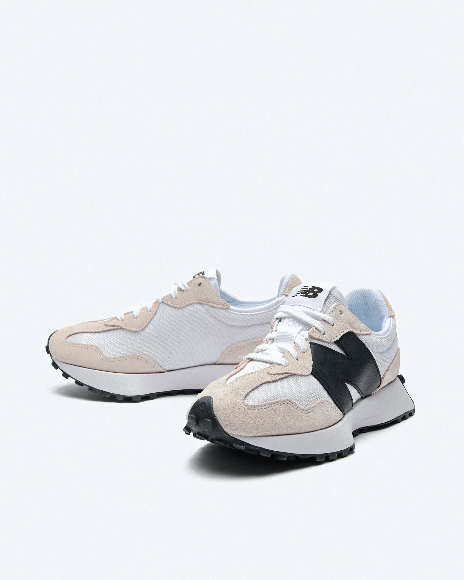 New Balance MS327V1 Sneaker White/Black New Balance MS327V1 Sneaker White/Black
