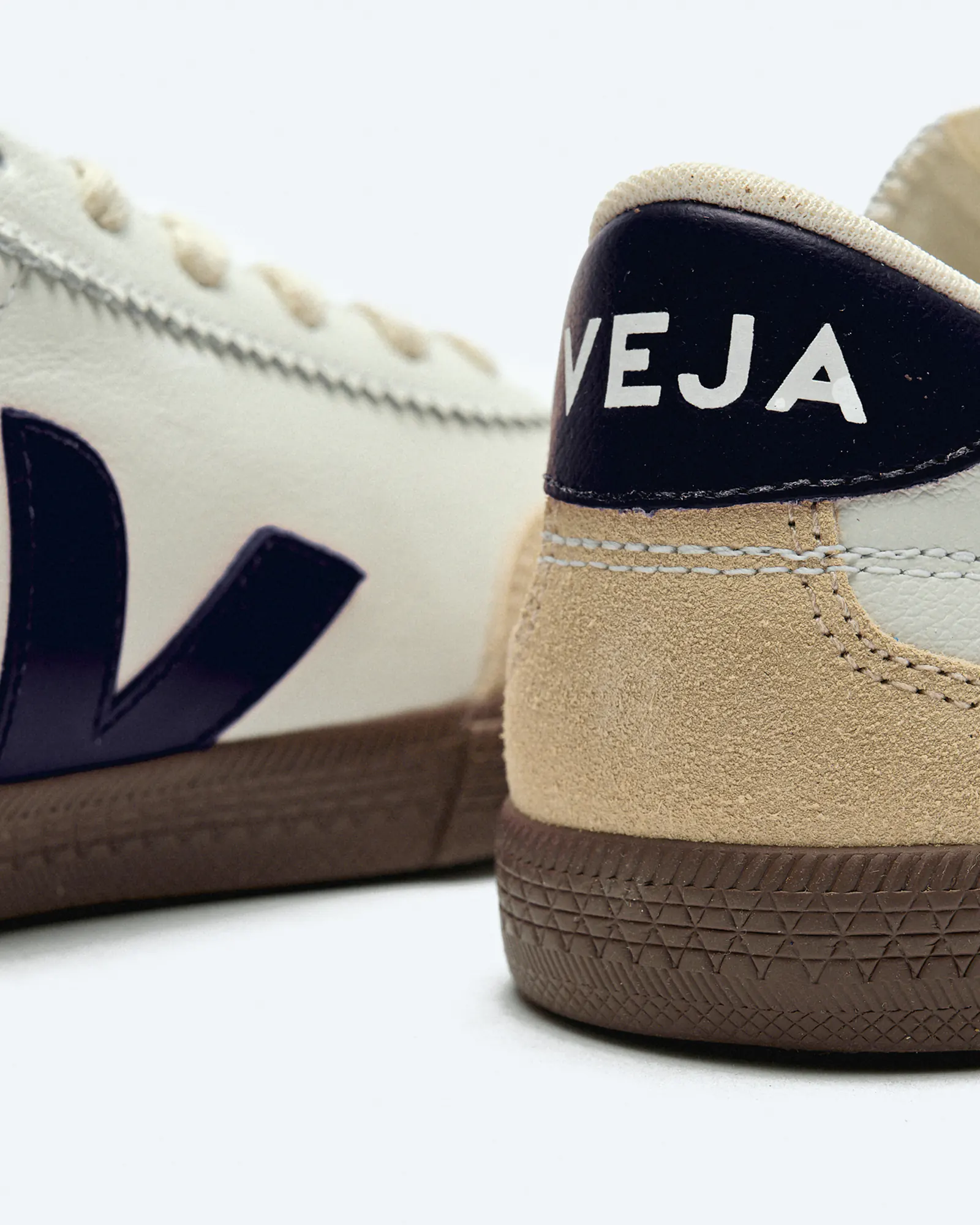 Veja Volley O.T. Leather Sneaker White Nautico Bark Veja Volley O.T. Leather Sneaker White Nautico Bark