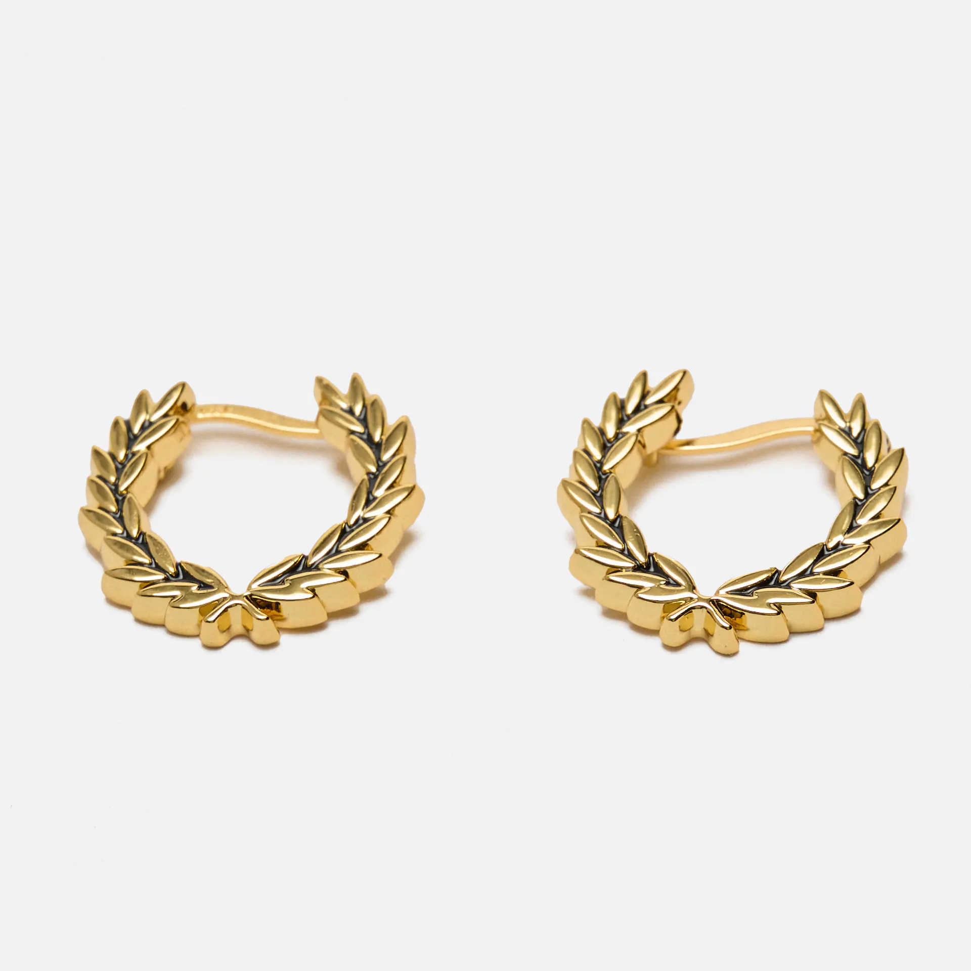 Fred Perry Laurel Wreath Mini Earrings Gold