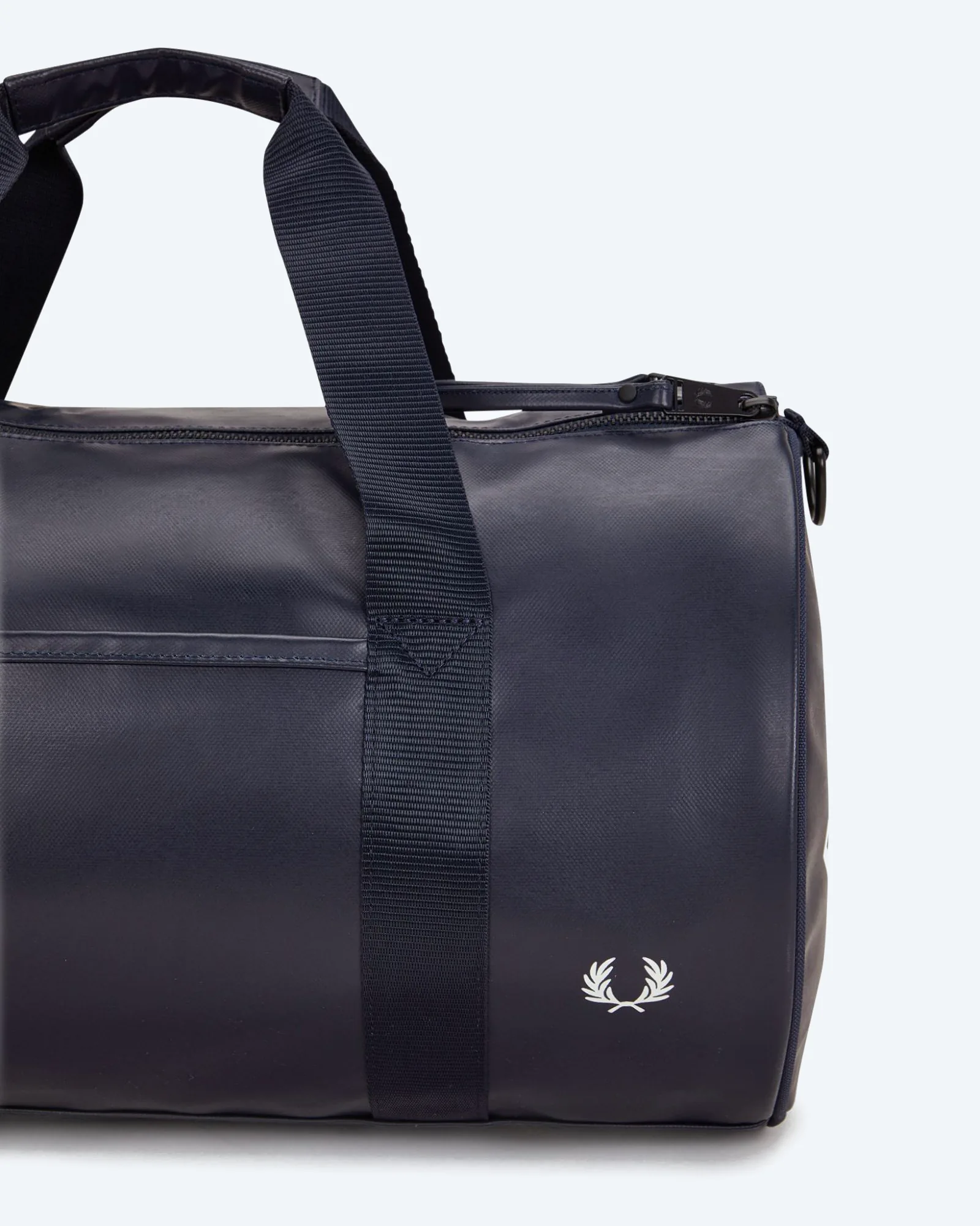 Fred Perry Tonal Classic Barrel Bag Navy Fred Perry Tonal Classic Barrel Bag Navy