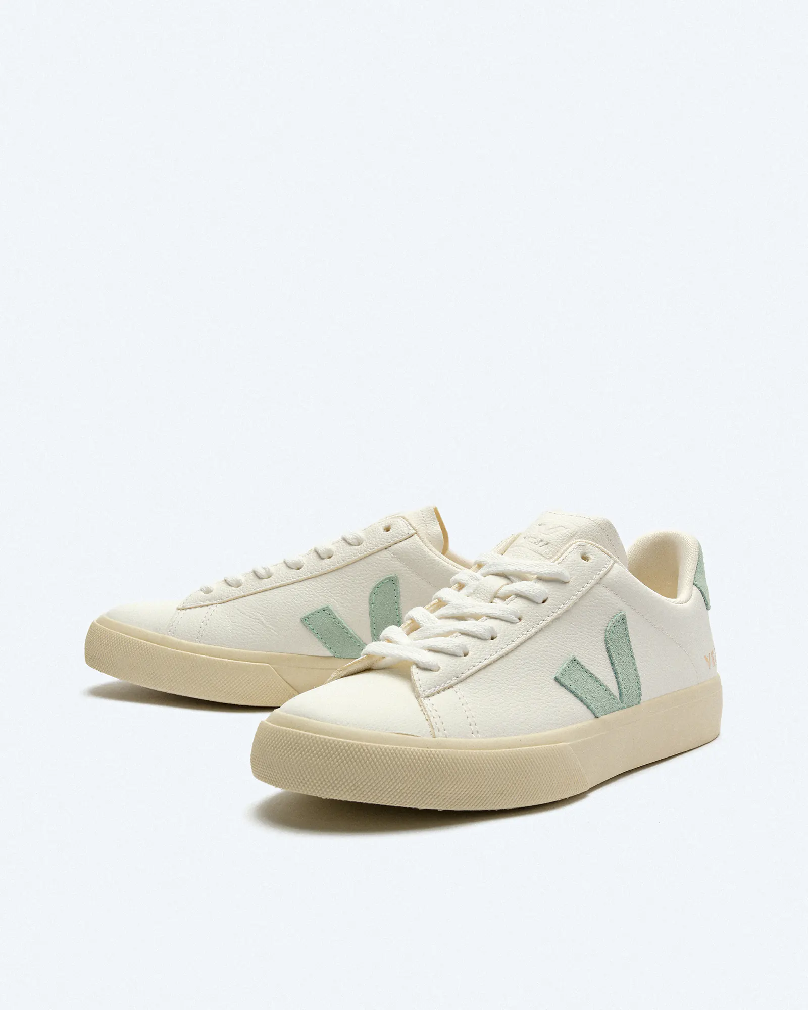 Veja Campo Chromefree Leather Sneaker Extra White/Matcha Veja Campo Chromefree Leather Sneaker Extra White/Matcha