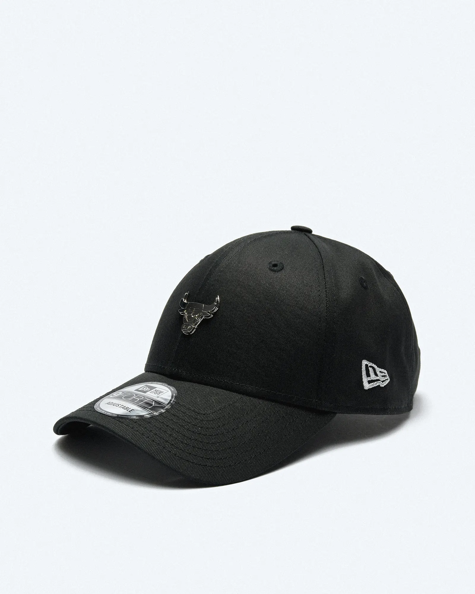 New Era Metallic Pin 9FORTY Chicago Bulls Cap Black New Era Metallic Pin 9FORTY Chicago Bulls Cap Black