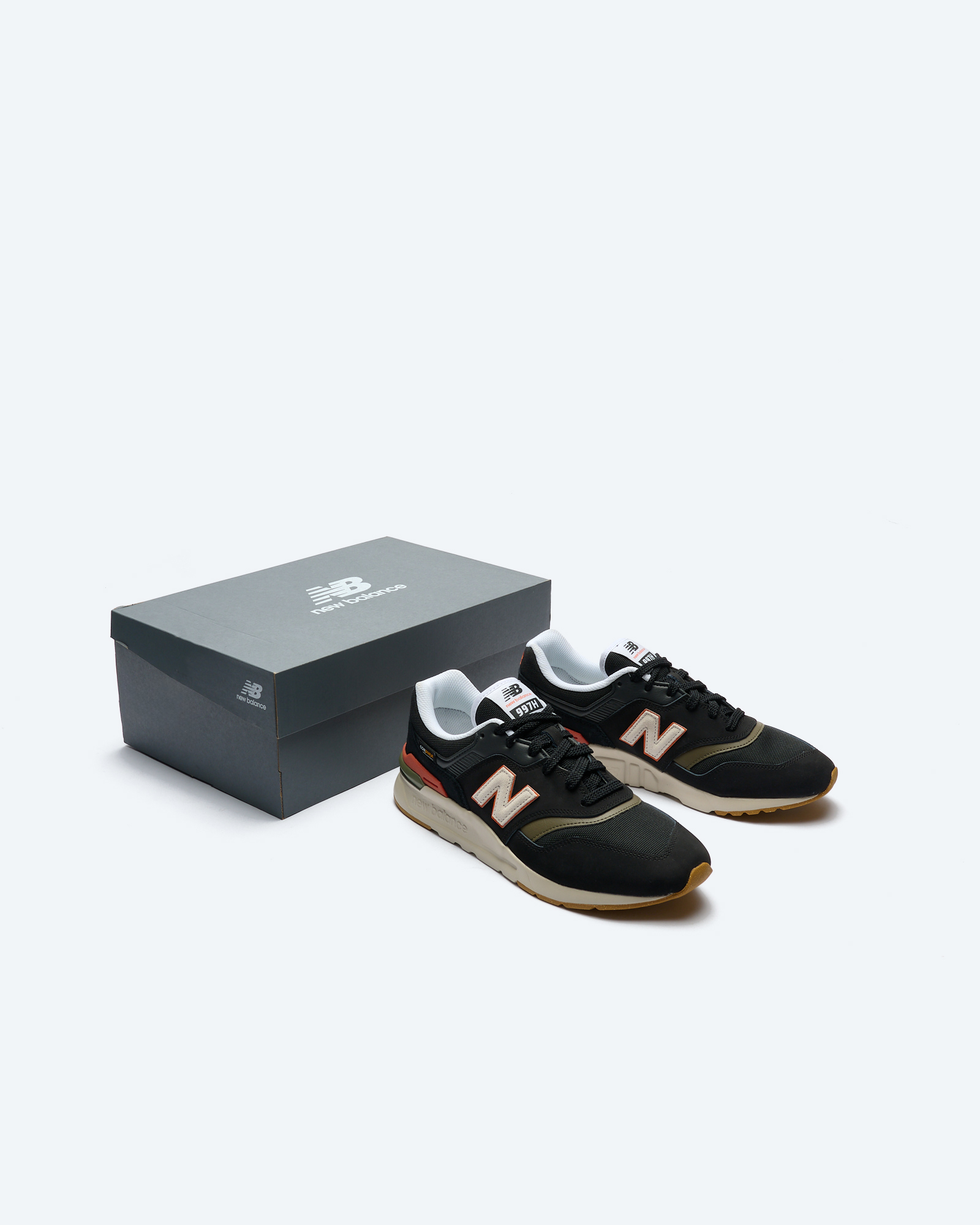 CM997 Sneaker Black