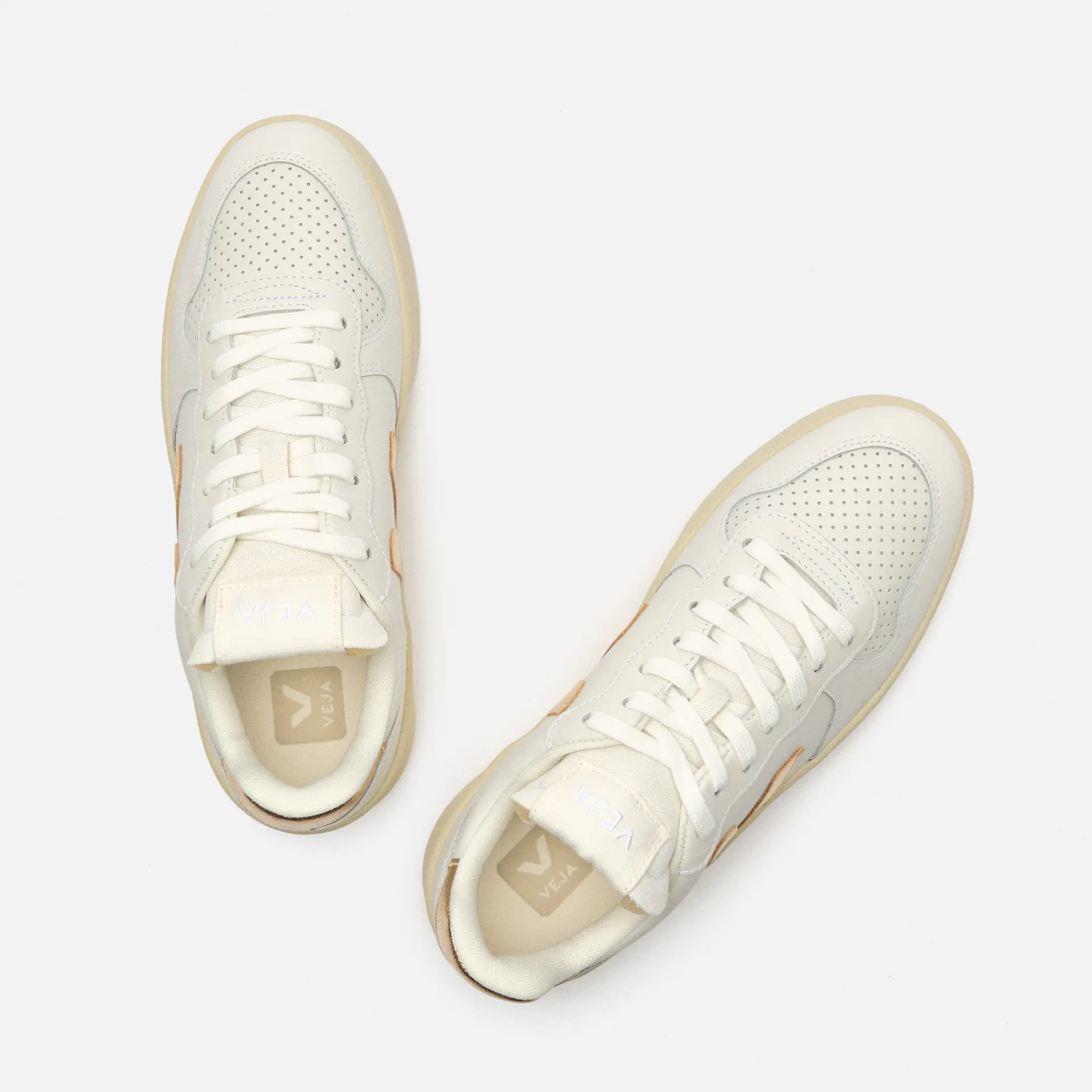 Veja Women V-10 Prime Leather Sneaker Extra-White/Platine