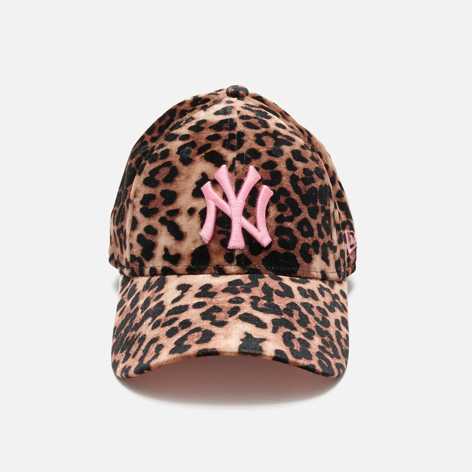 New Era MLB NY Yankees Women's Leo Velour 9Forty Strapback Cap CAMWRO