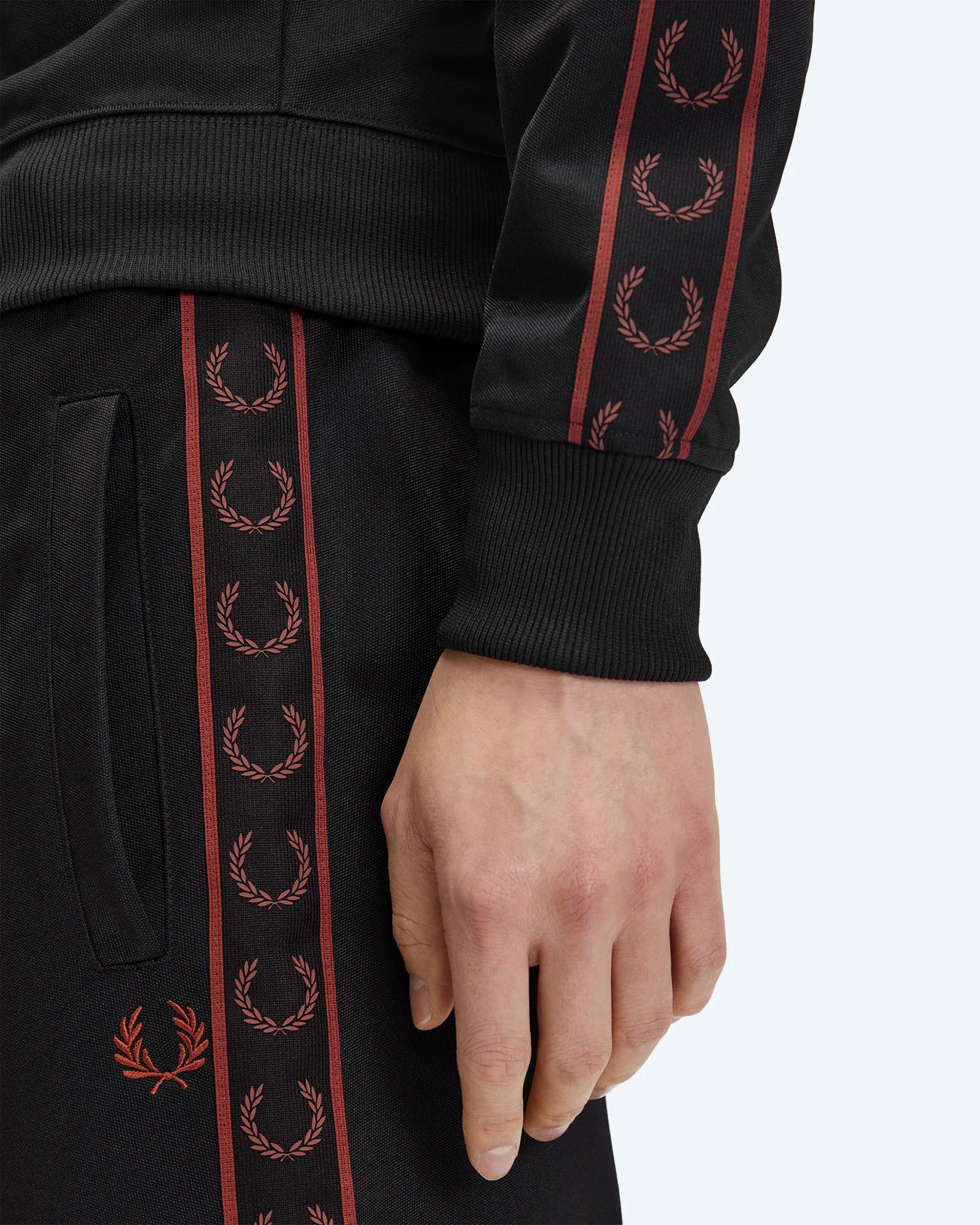 Contrast Tape Track Pant Black